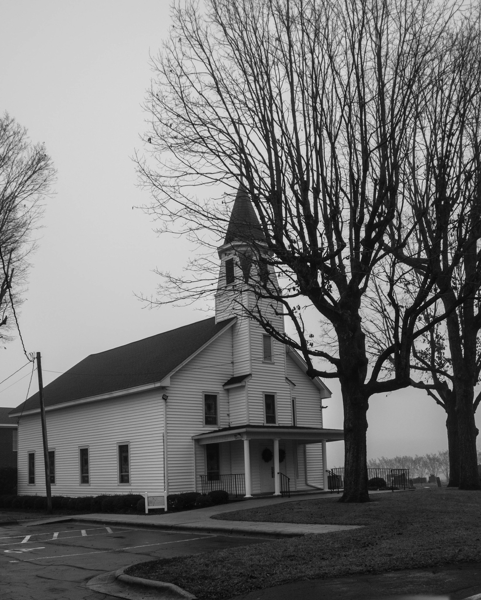 Sony Alpha NEX-6 + Sigma 19mm F2.8 EX DN sample photo. Country church photography