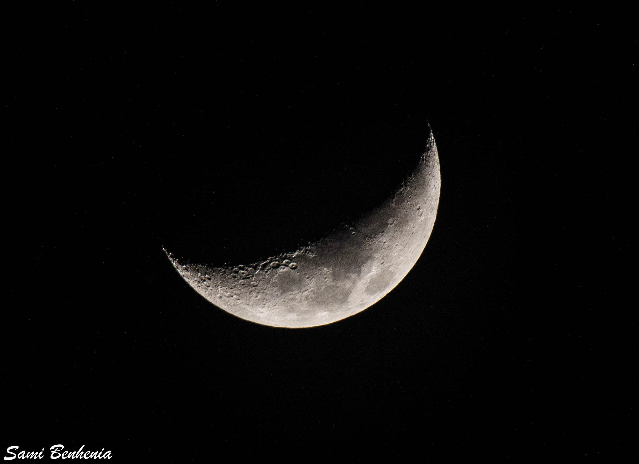 Canon EOS 100D (EOS Rebel SL1 / EOS Kiss X7) sample photo. Crescent ( moon ) 03/01/2017 21h16 photography