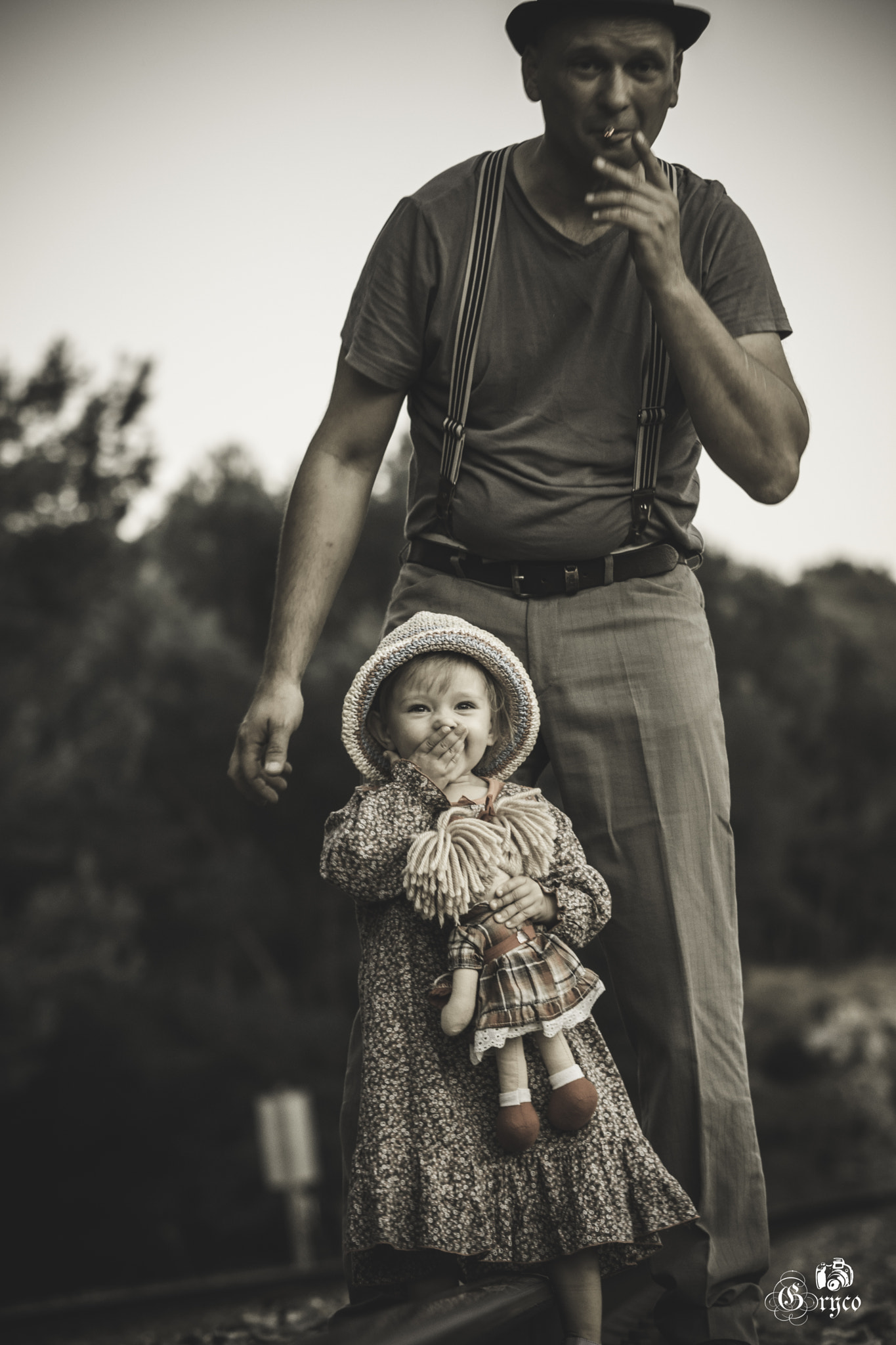 Sigma 50-150mm F2.8 EX APO DC HSM II sample photo. Alice et papa photography