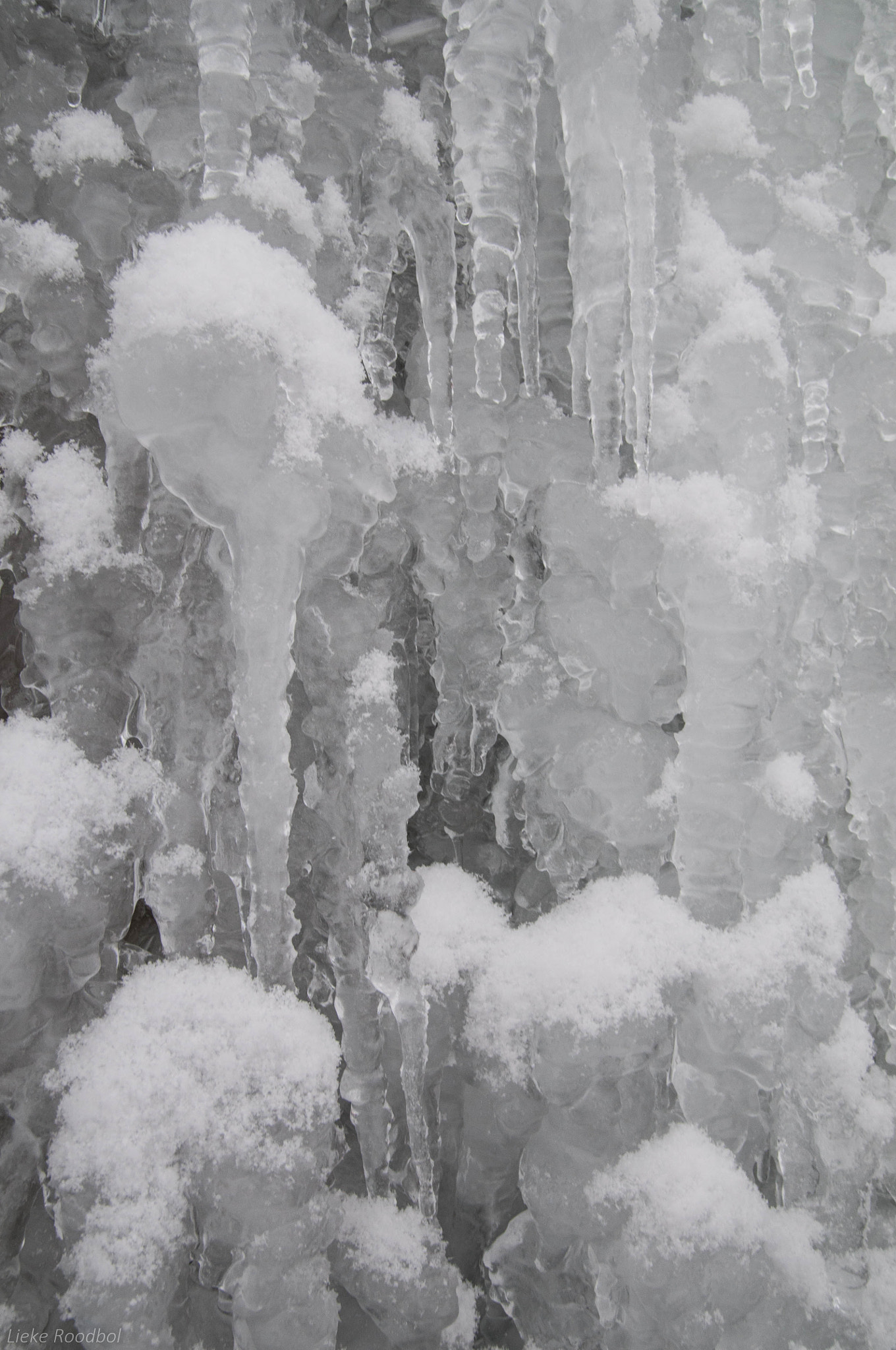 Nikon D300 + Sigma 18-50mm F2.8 EX DC Macro sample photo. Frozen waterfall photography