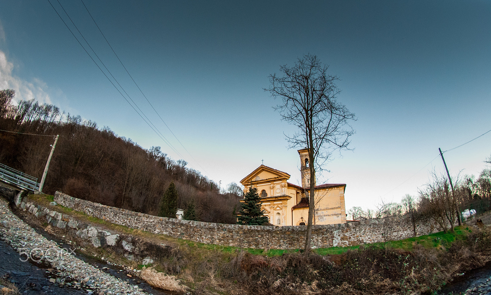 Nikon D3000 + Samyang 8mm F3.5 Aspherical IF MC Fisheye sample photo. Near the river photography