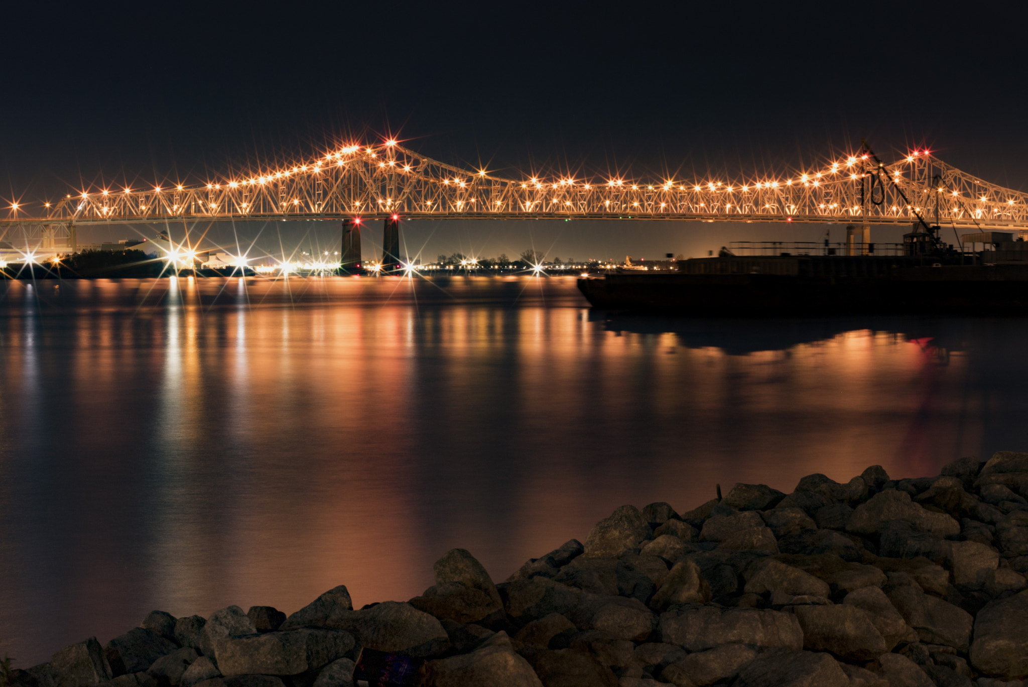 Canon EOS 750D (EOS Rebel T6i / EOS Kiss X8i) sample photo. Gno glow photography