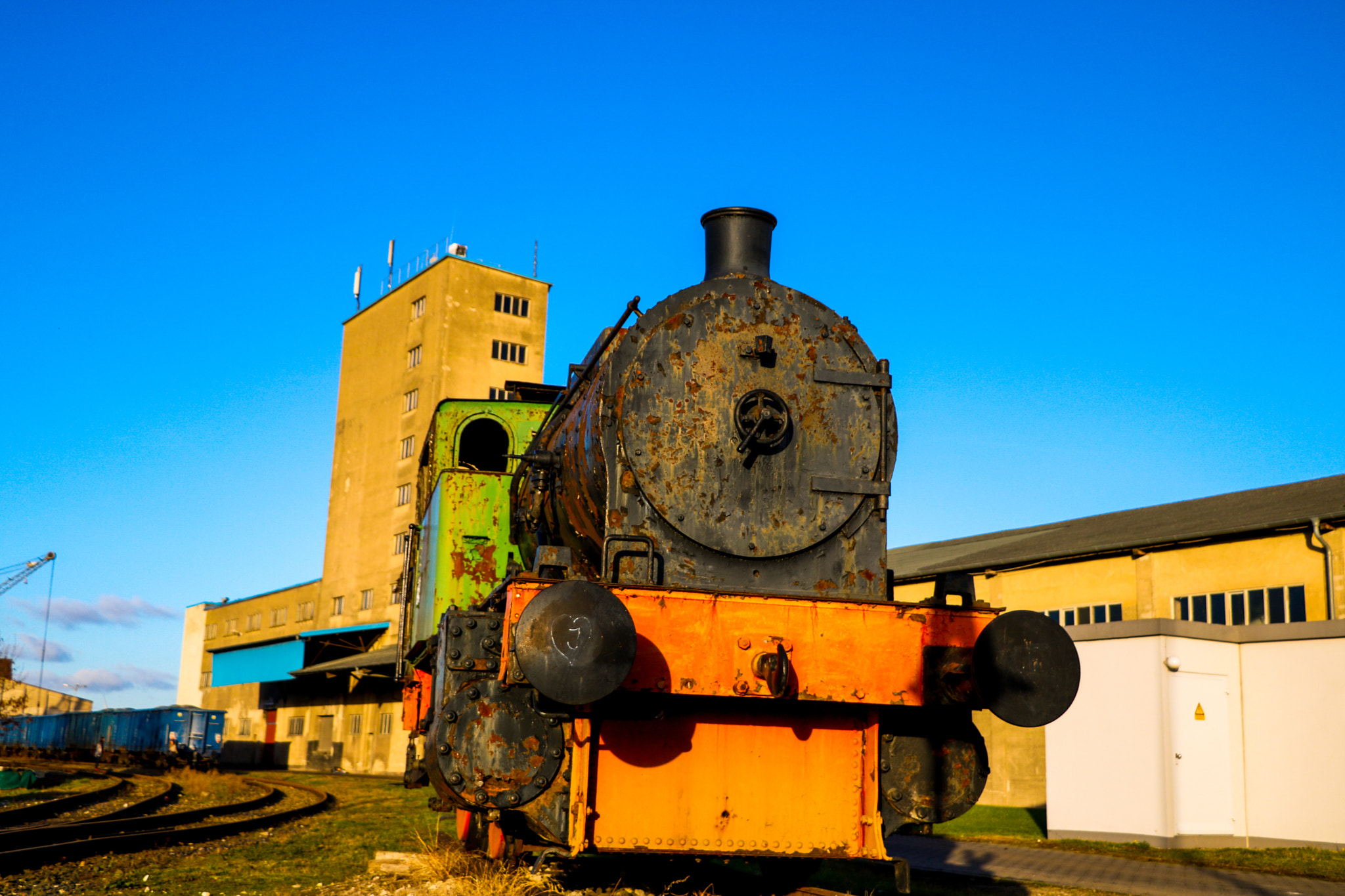 Canon EOS 760D (EOS Rebel T6s / EOS 8000D) sample photo. Ol' green  photography