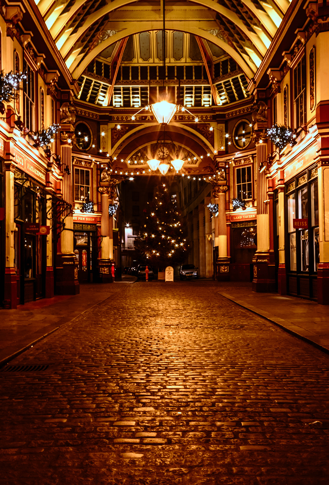 Canon EOS 550D (EOS Rebel T2i / EOS Kiss X4) sample photo. Leadenhall market photography