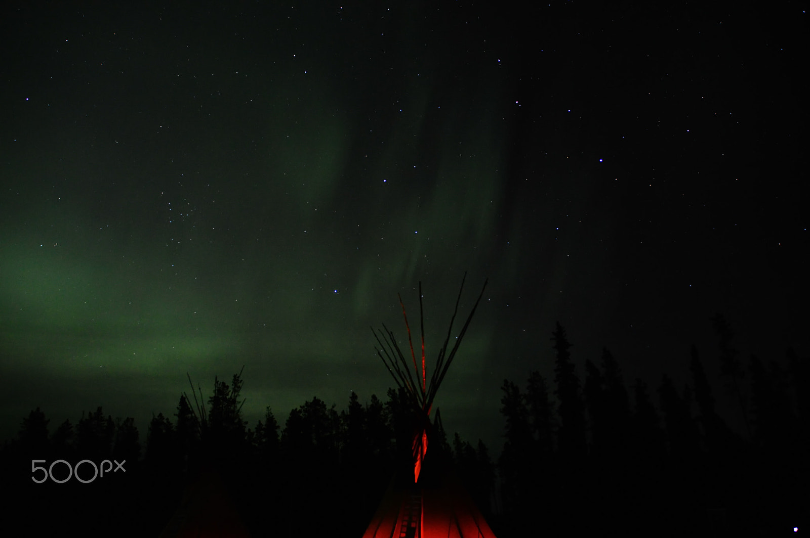 Nikon D3200 + Sigma 18-200mm F3.5-6.3 II DC OS HSM sample photo. Aurora borealis photography