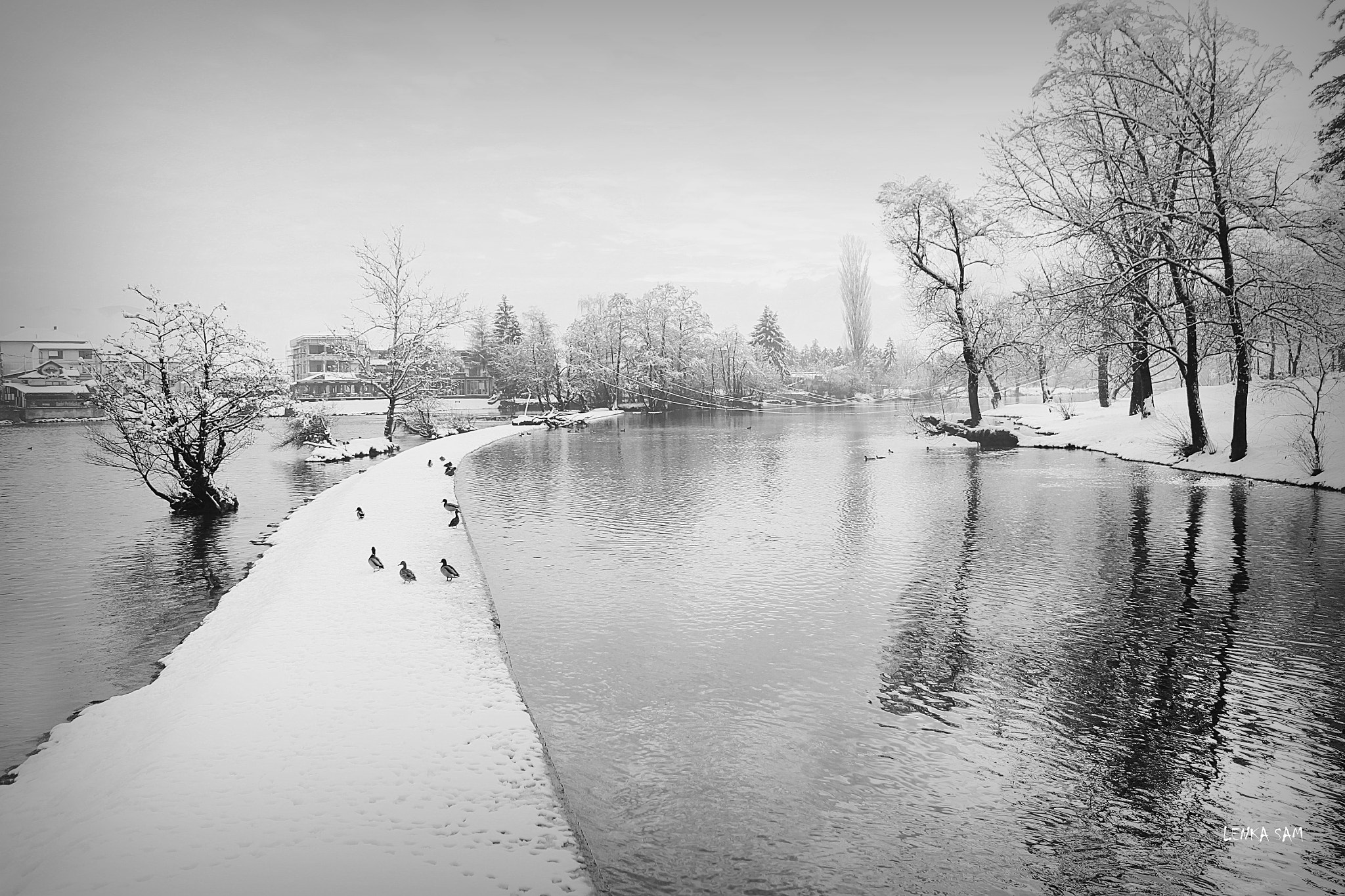 Canon EOS 500D (EOS Rebel T1i / EOS Kiss X3) sample photo. Winter river photography
