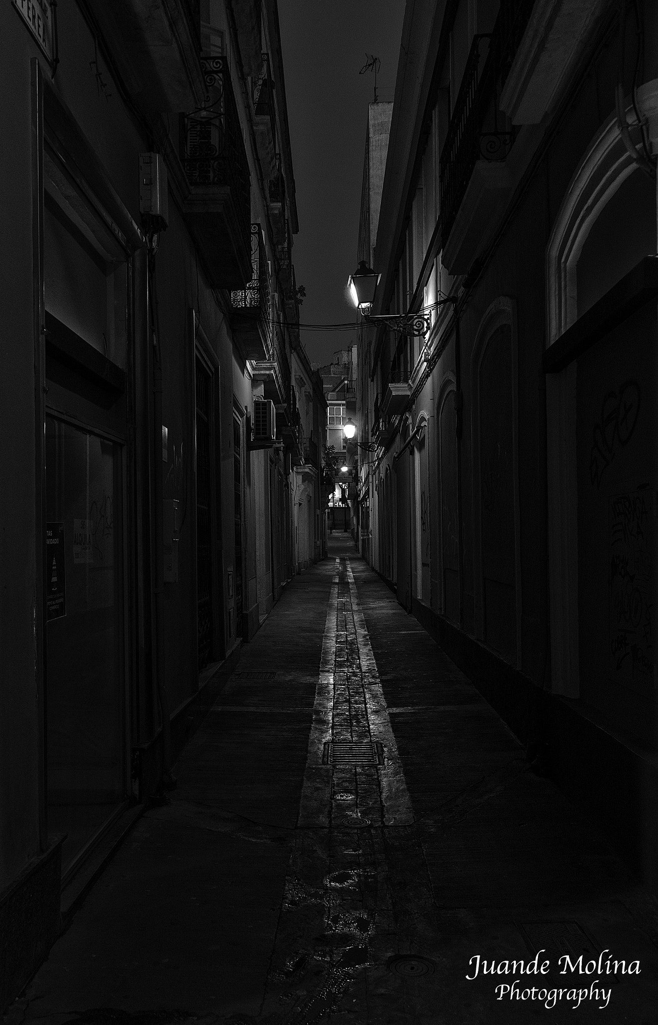 Sigma 28-300mm F3.5-6.3 DG Macro sample photo. Al caer la noche. the evening photography