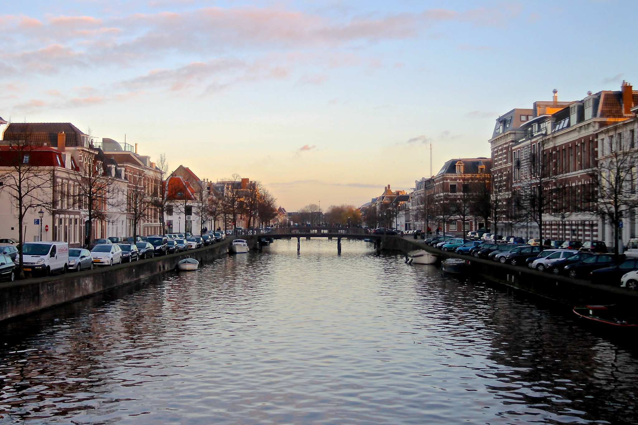 Canon EOS 1100D (EOS Rebel T3 / EOS Kiss X50) sample photo. Canal houses in haarlem photography