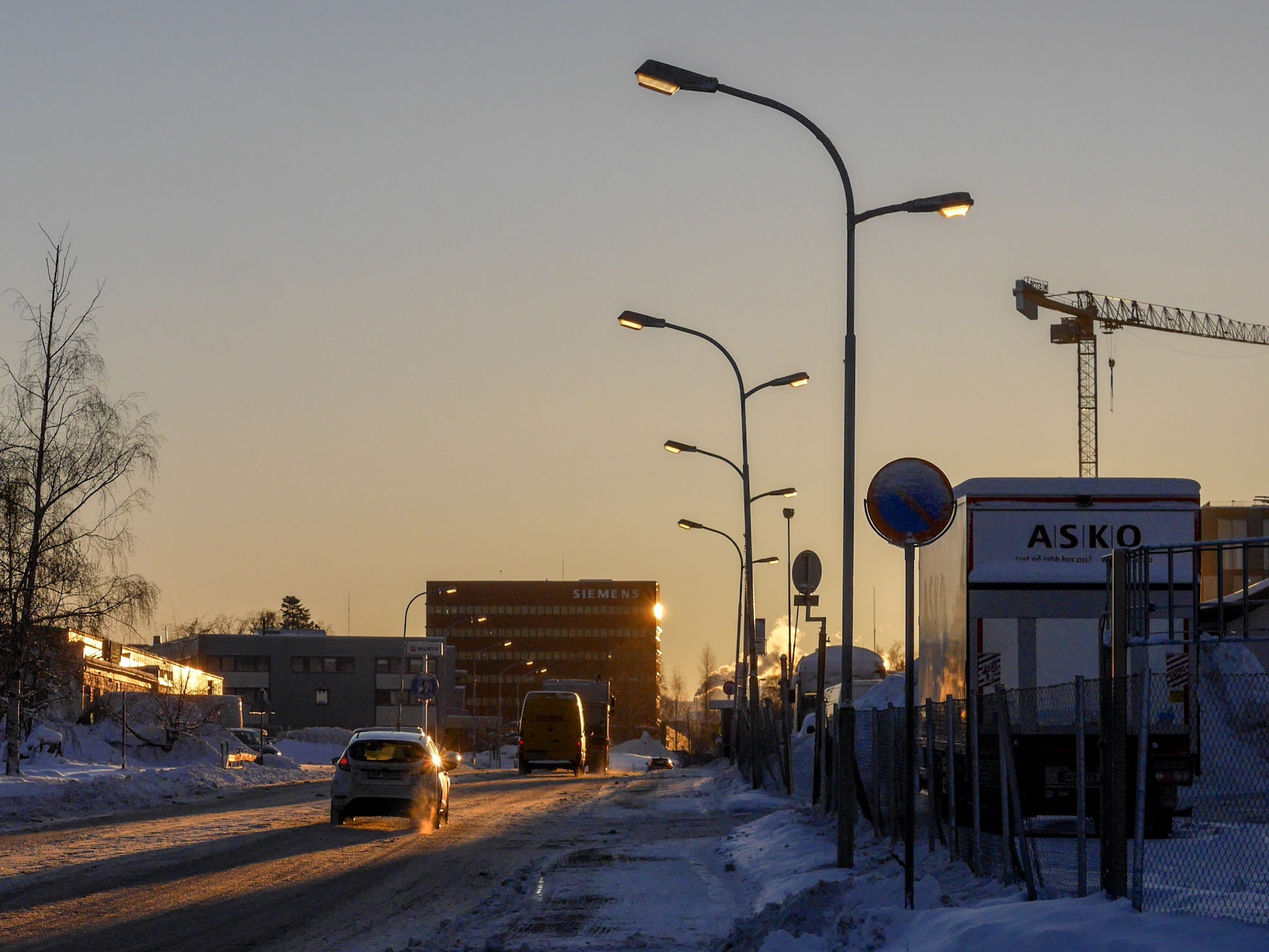 Panasonic Lumix DMC-GX7 + Olympus M.Zuiko Digital 45mm F1.8 sample photo. A glimpse of january sun photography