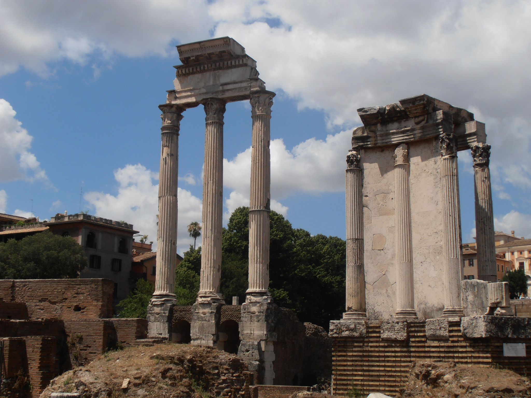 Olympus VR310,D720 sample photo. Rome forum romain photography