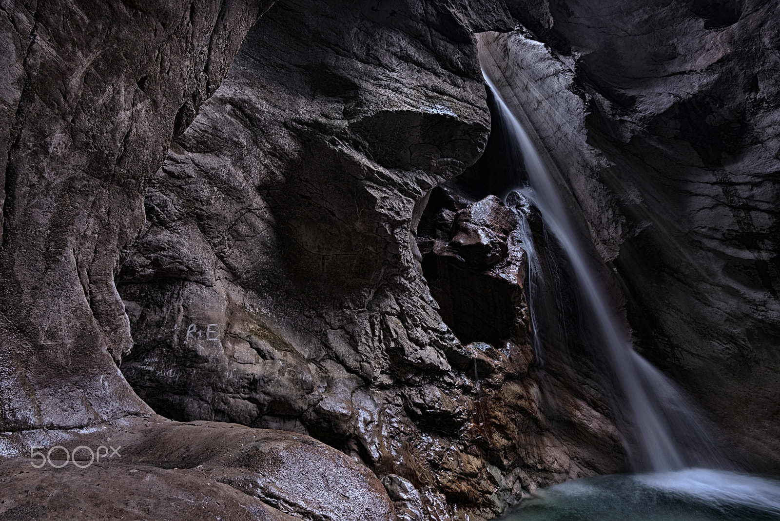 Nikon D750 + Tokina AT-X 17-35mm F4 Pro FX sample photo. Wasserfall photography