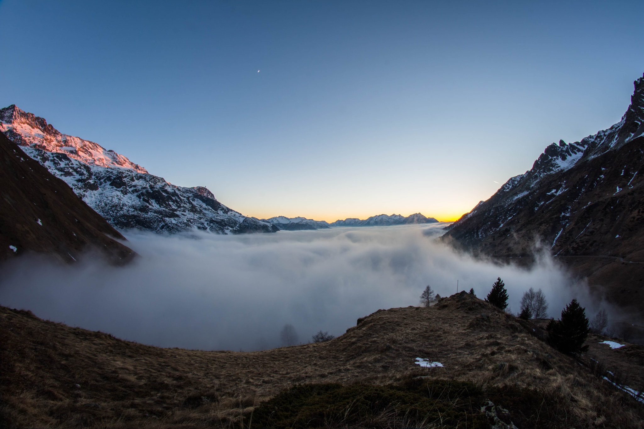 Nikon D7200 + Samyang 8mm F3.5 Aspherical IF MC Fisheye sample photo. Vaujany photography