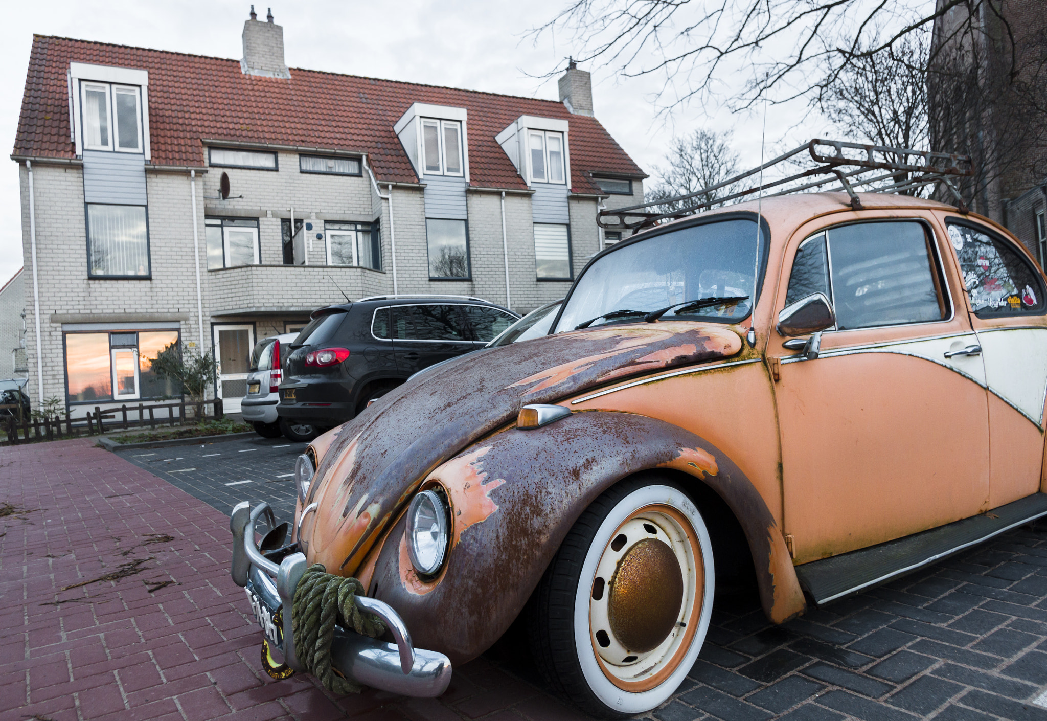 HD Pentax DA 15mm F4 ED AL Limited sample photo. Orange car, orange sunset photography