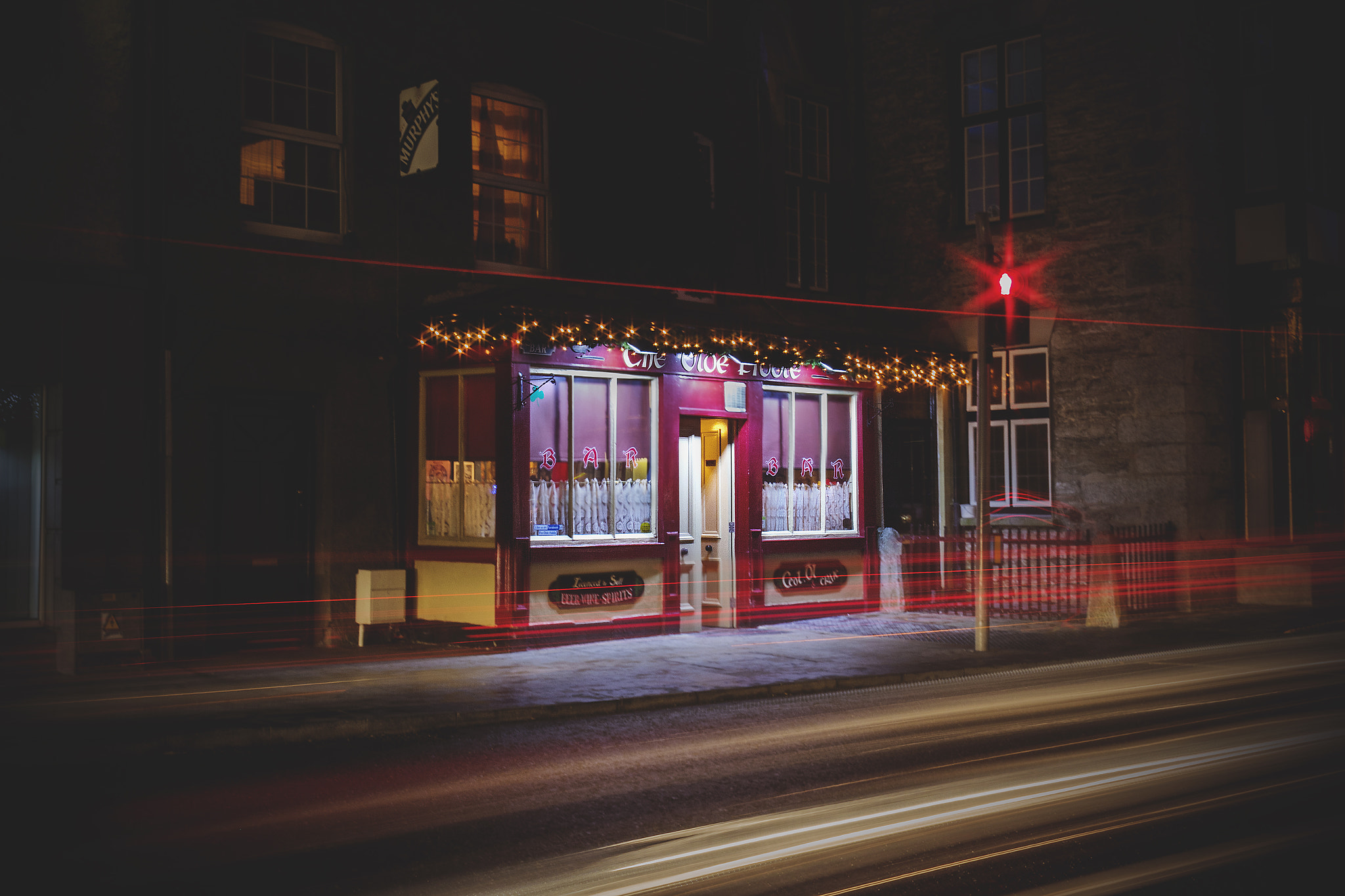 Canon EF-S 18-135mm F3.5-5.6 IS sample photo. The old fiddle pub photography