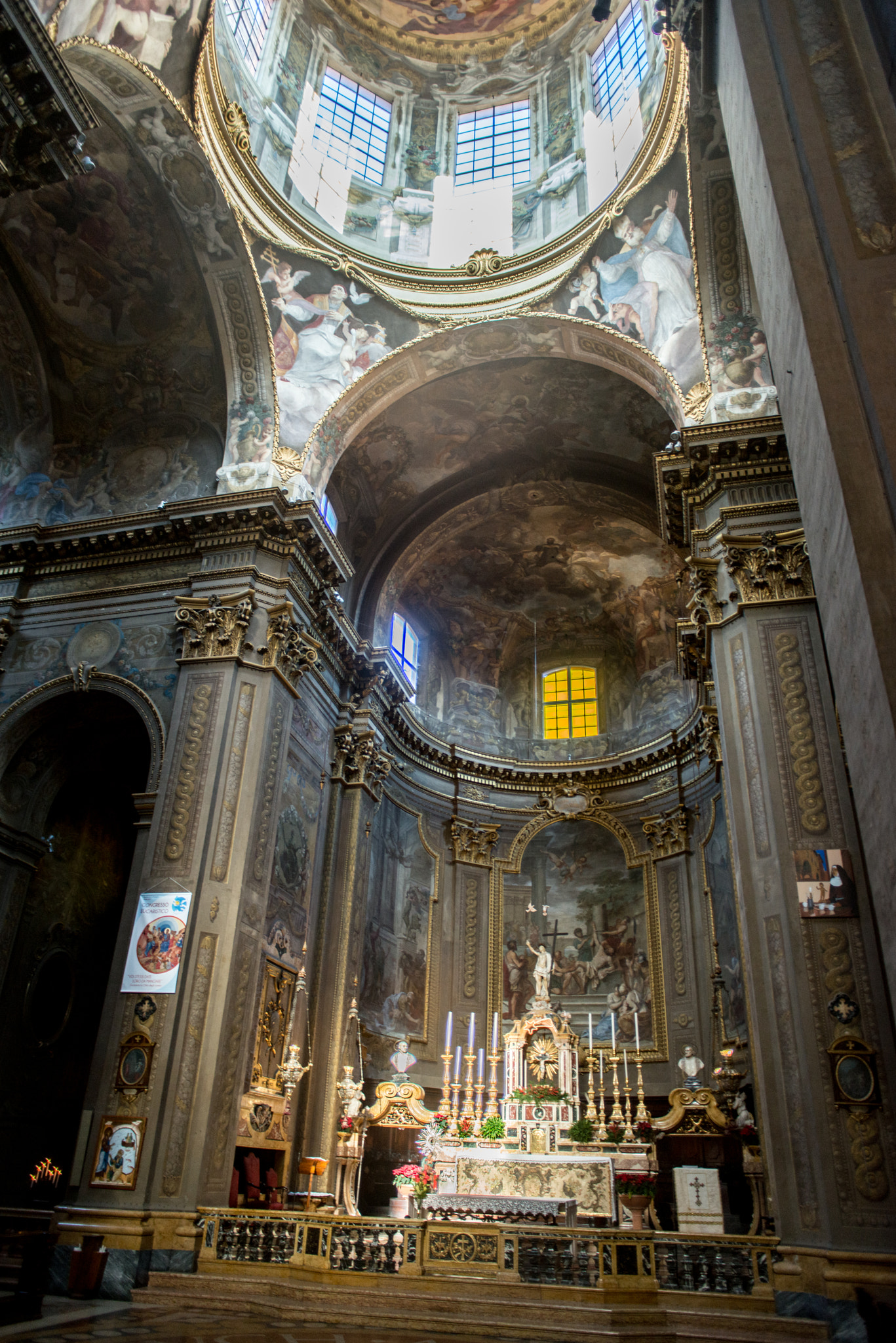 Nikon D800 + Sigma 24mm F2.8 Super Wide II Macro sample photo. Bologna cathedral photography