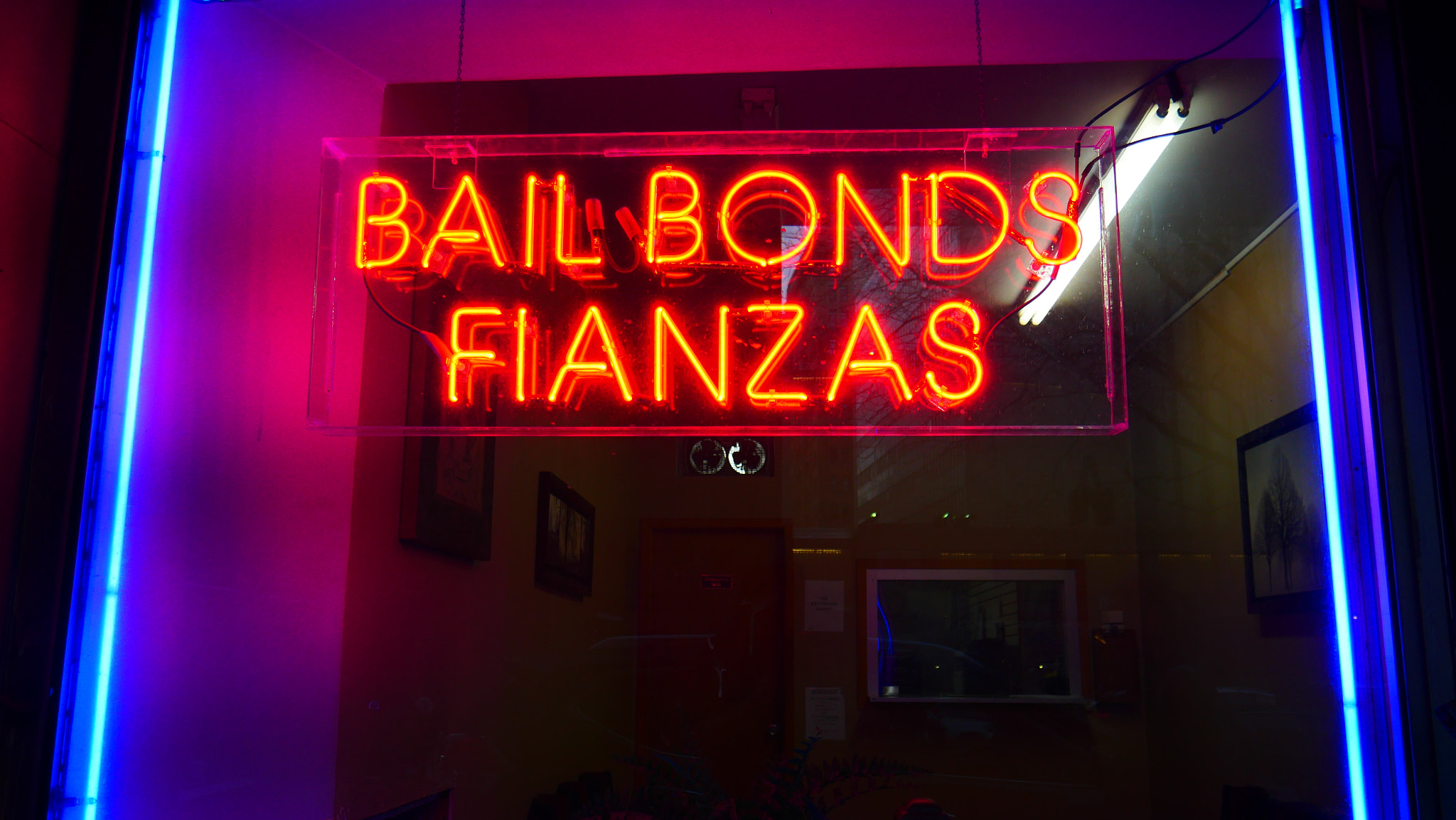 Panasonic Lumix DMC-GX8 sample photo. Neon light photography
