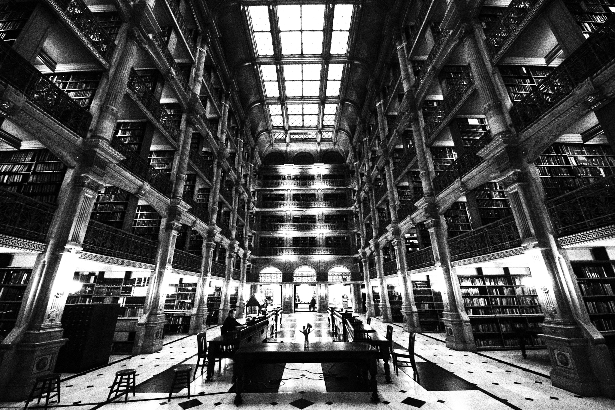 Sigma 8-16mm F4.5-5.6 DC HSM sample photo. Peabody monochrome photography