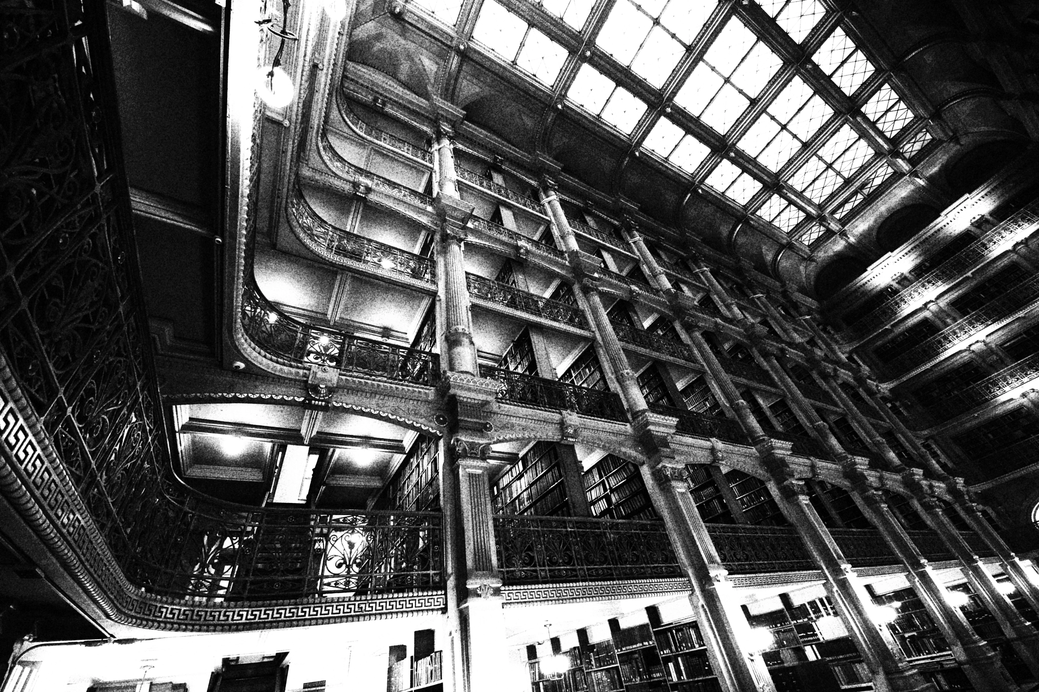 Sigma 8-16mm F4.5-5.6 DC HSM sample photo. Peabody monochrome photography