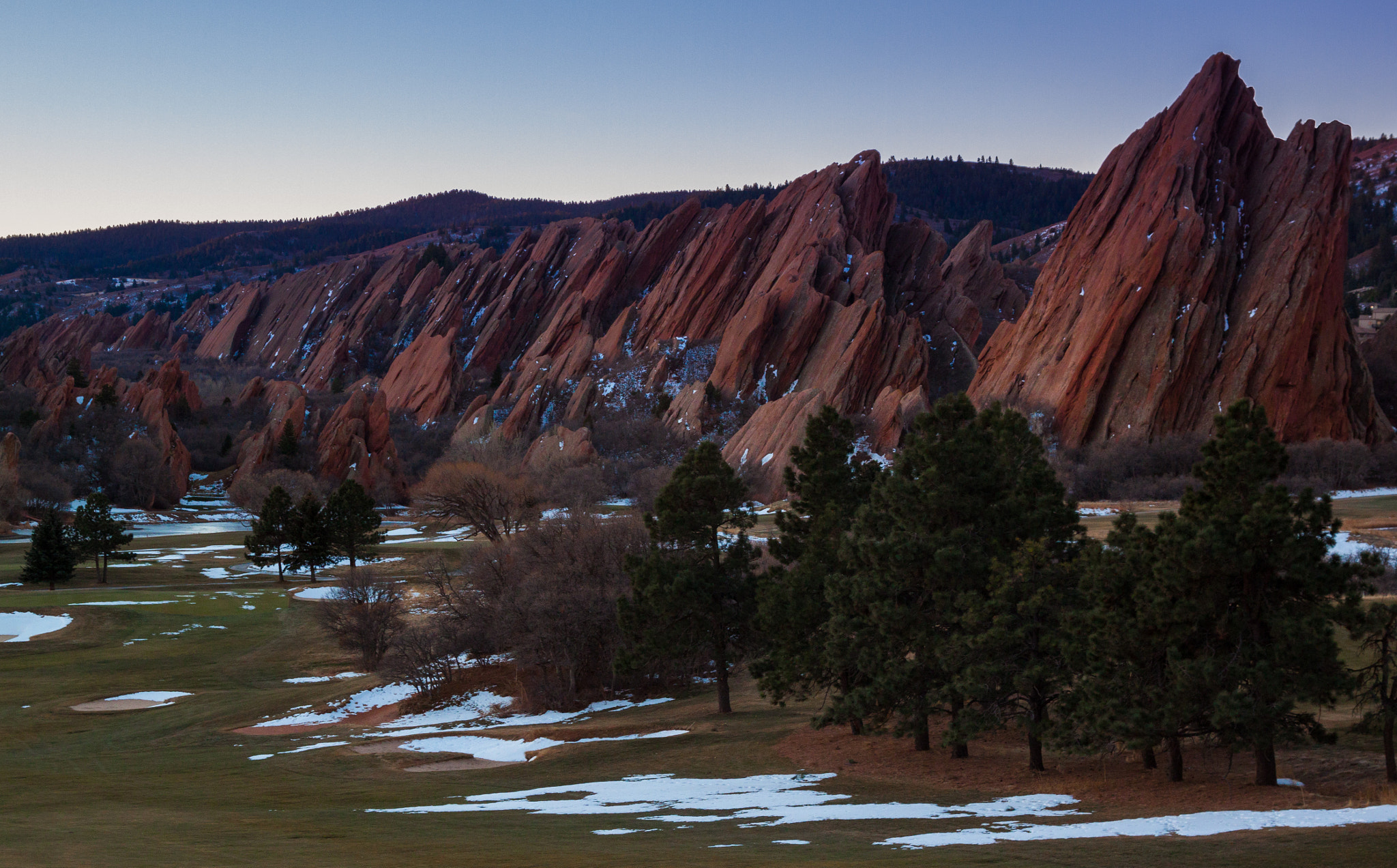 Canon EOS 500D (EOS Rebel T1i / EOS Kiss X3) sample photo. Sunrise on red rocks photography