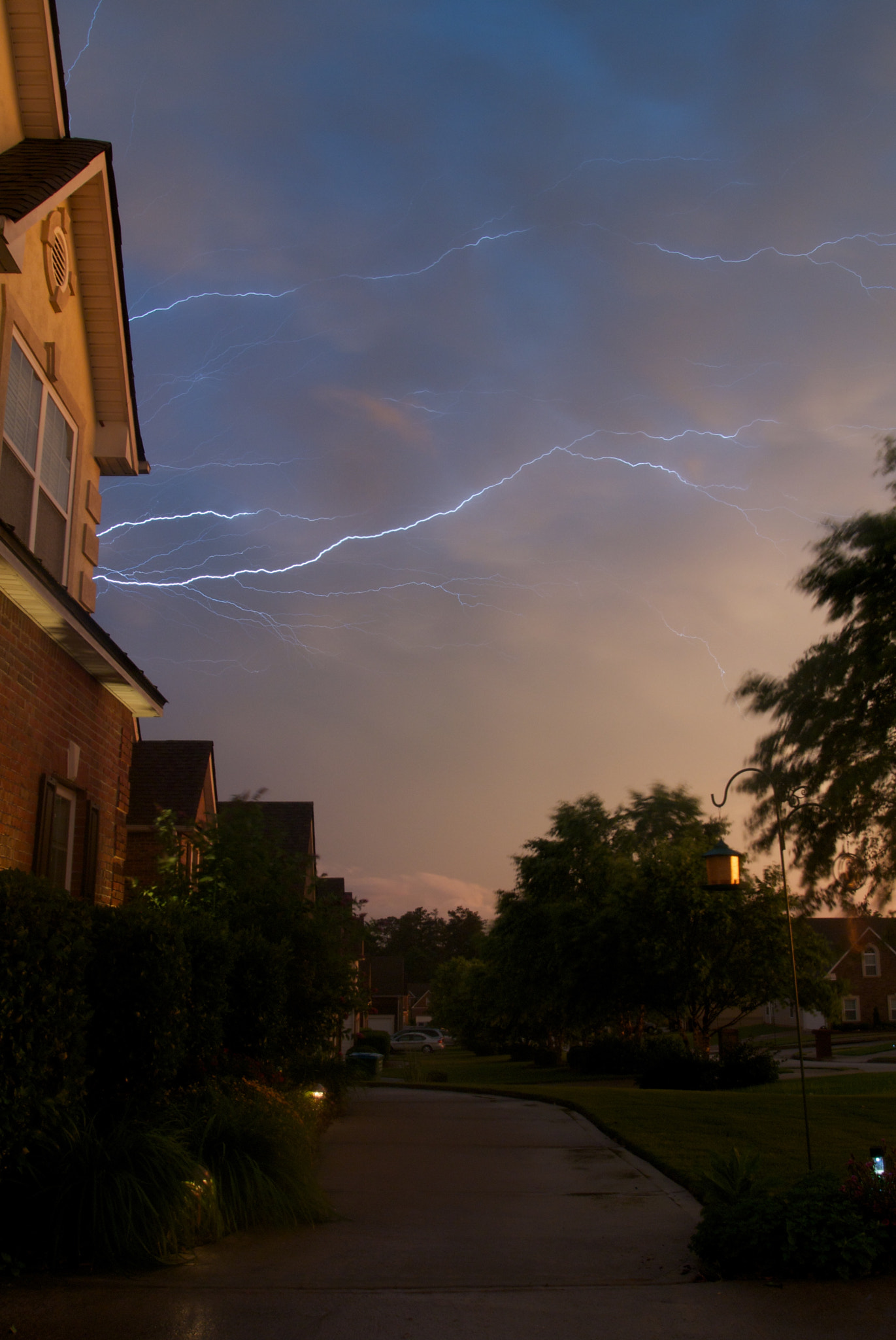 Nikon 1 Nikkor VR 10-30mm F3.5-5.6 sample photo. Electrifying photography
