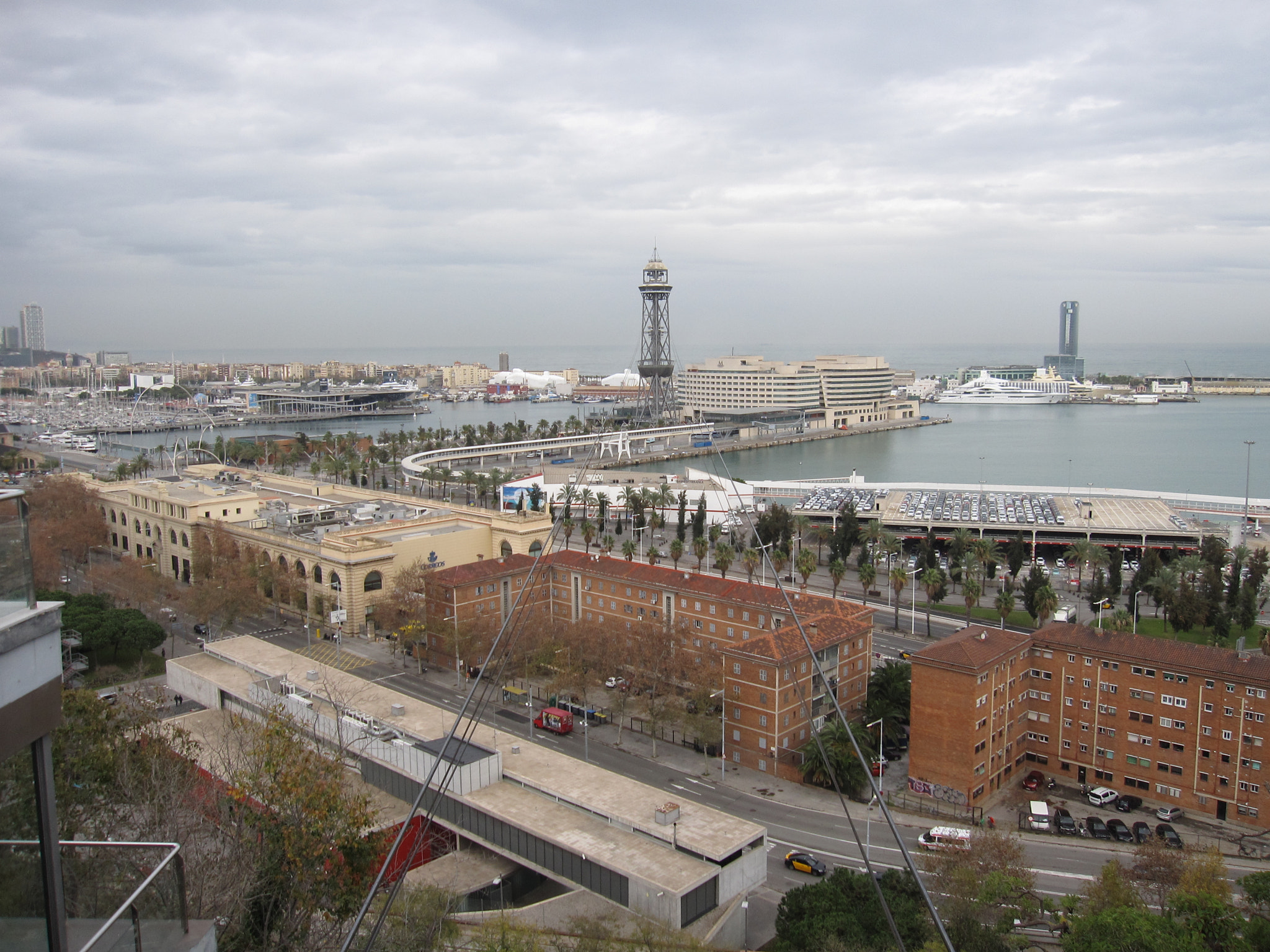 Canon PowerShot SD880 IS (Digital IXUS 870 IS / IXY Digital 920 IS) sample photo. Port of barcelona photography