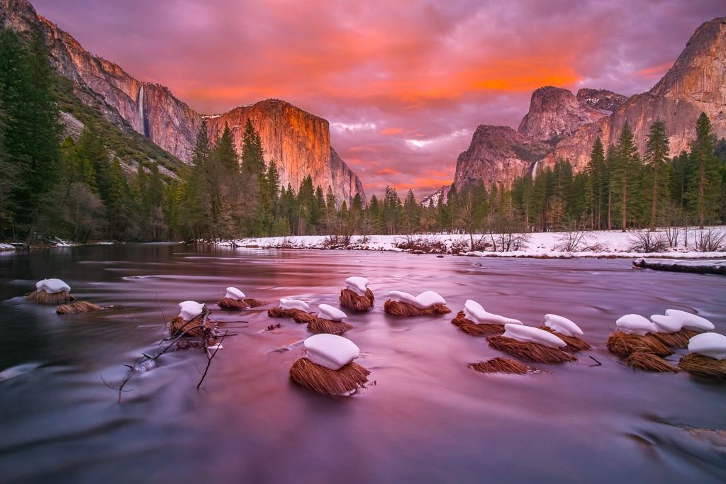 Yosemite National Park at dusk with snow caps by William Freebilly photography ✅ on 500px.com