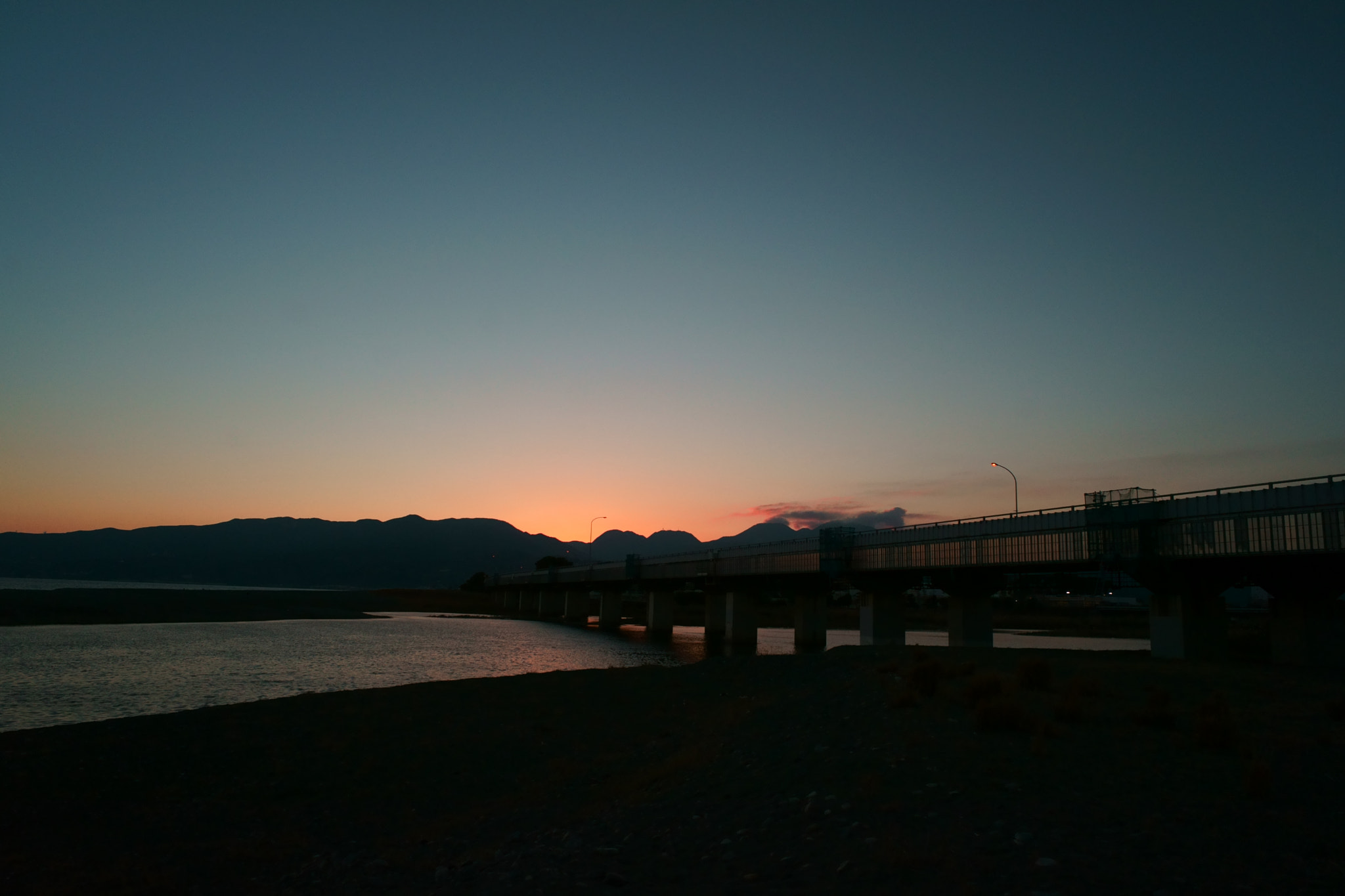 Sony a7 II + ZEISS Batis 25mm F2 sample photo. Sunset photography