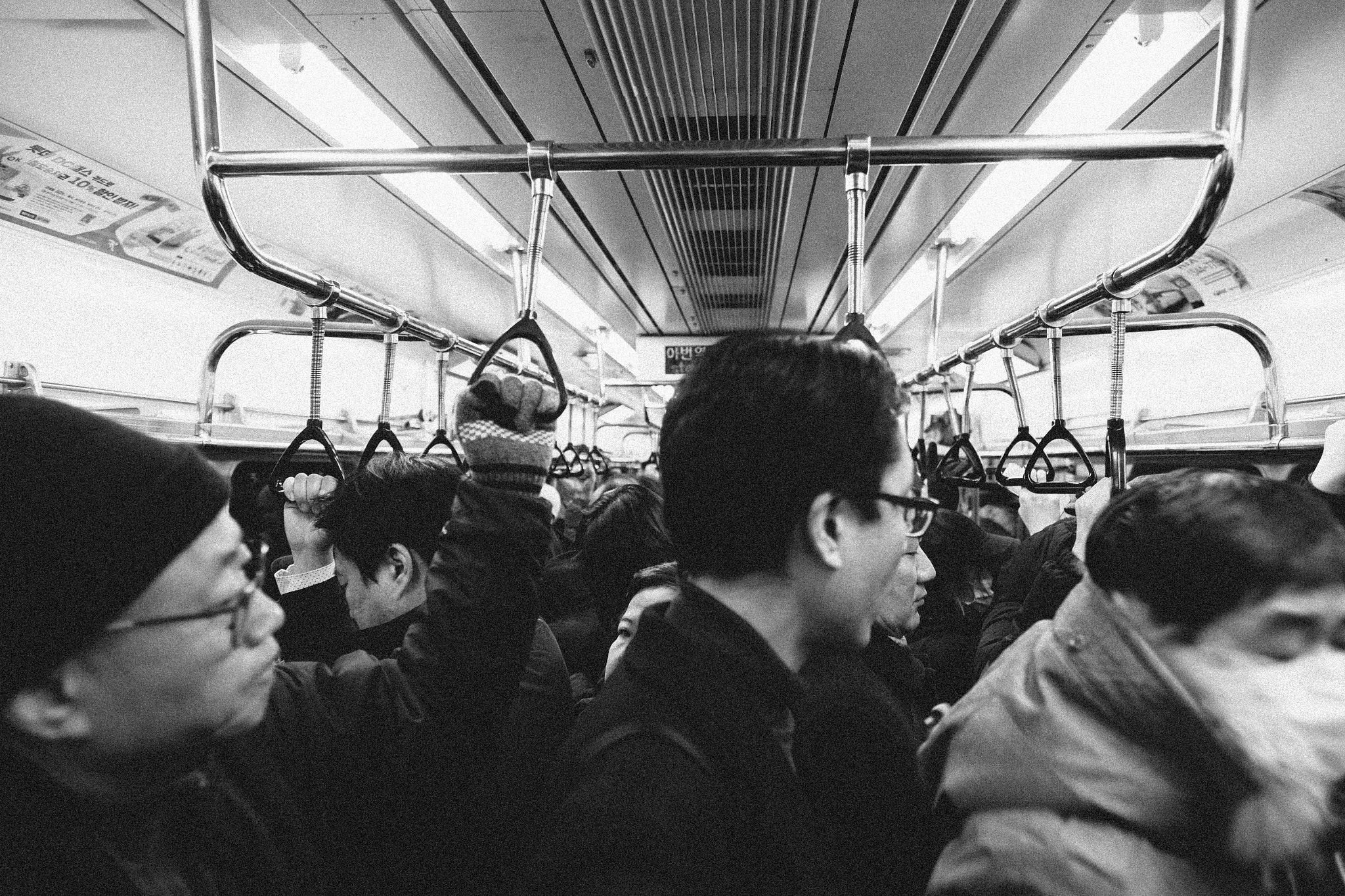 Fujifilm X-E2S + Fujifilm XF 16mm F1.4 R WR sample photo. Noisy train photography