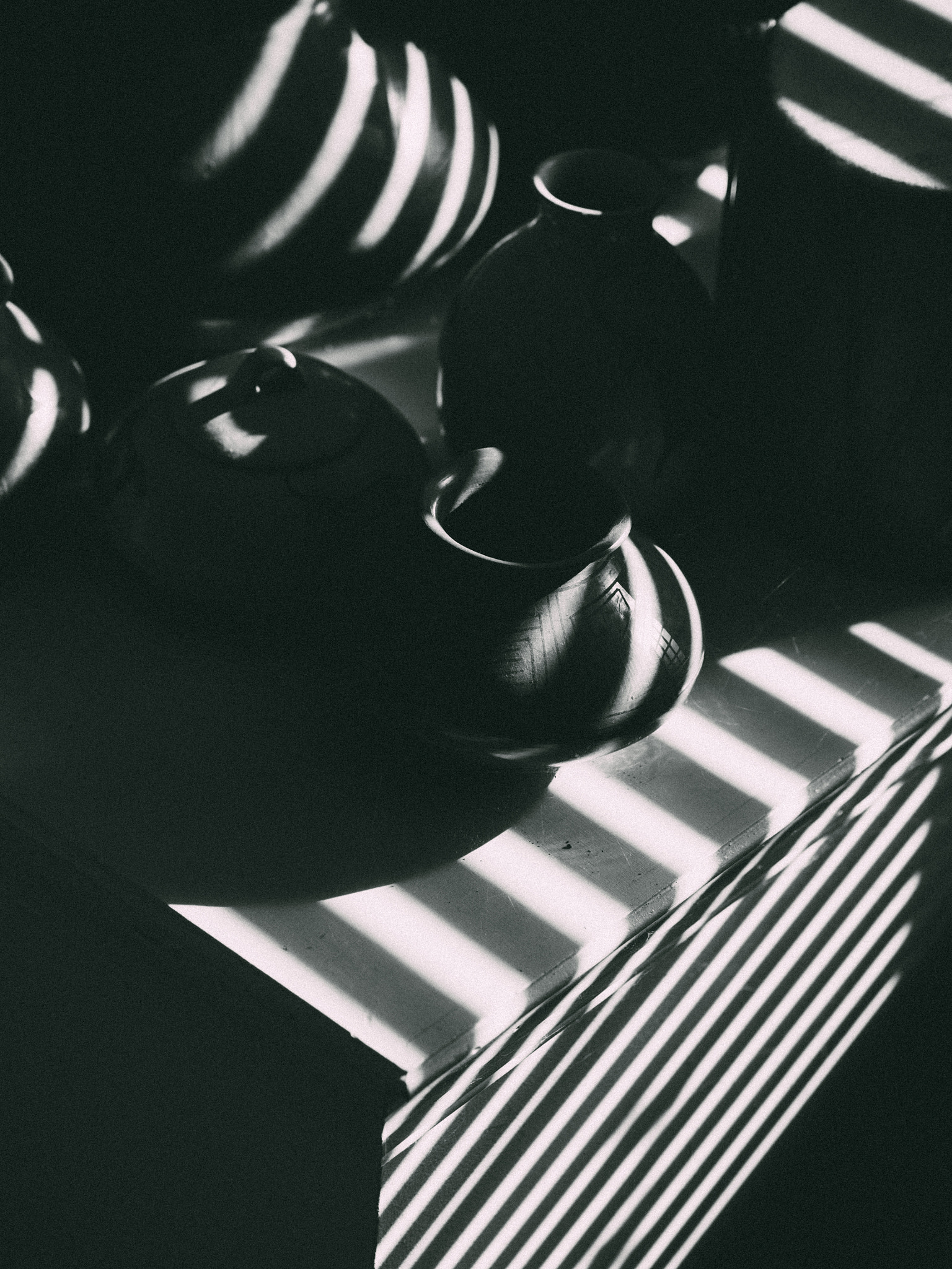 Olympus PEN E-PL6 sample photo. Composition: shadow shapes photography