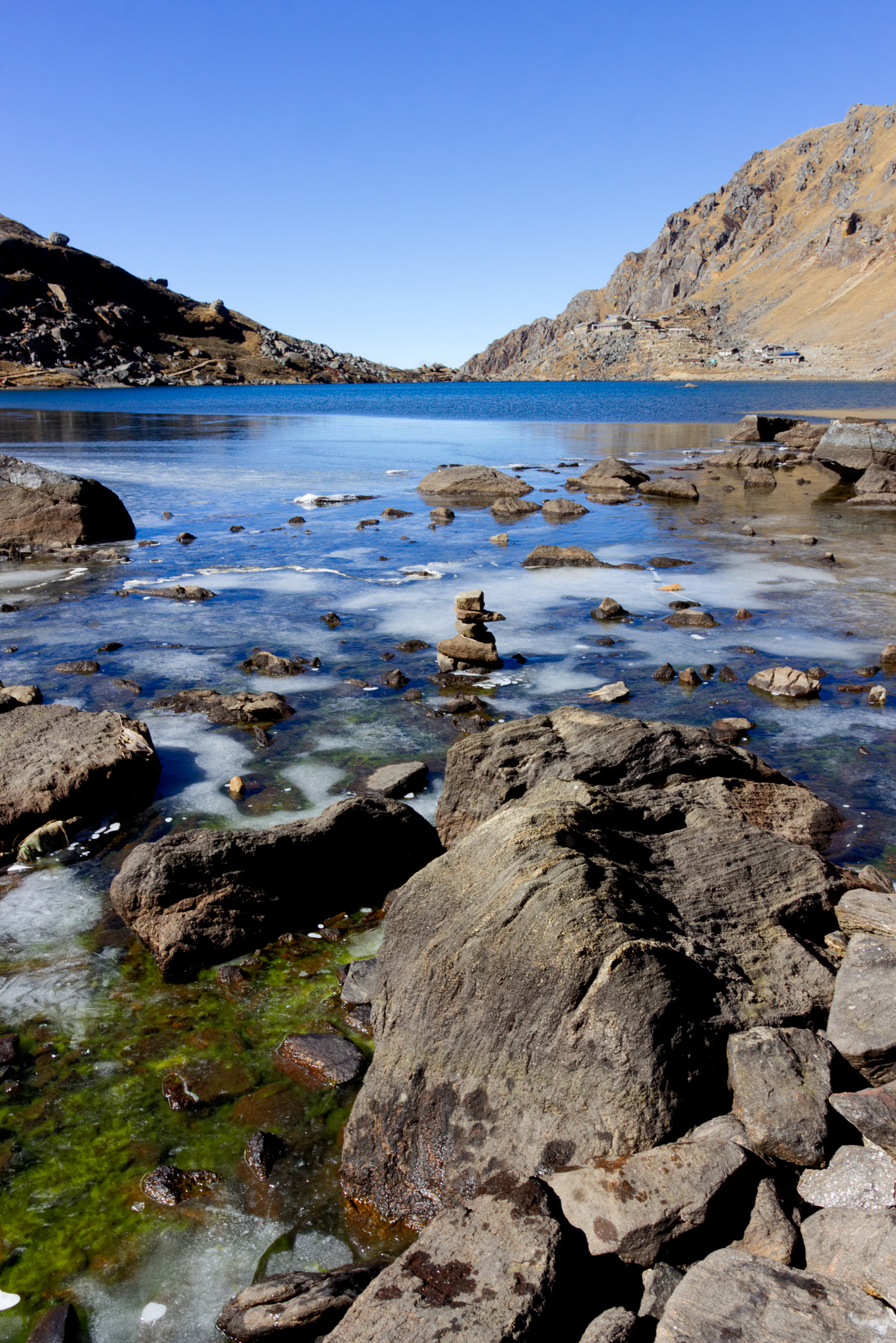 Canon EOS 650D (EOS Rebel T4i / EOS Kiss X6i) + Sigma 18-35mm f/1.8 DC HSM sample photo. Beautiful gosaikunda lake photography