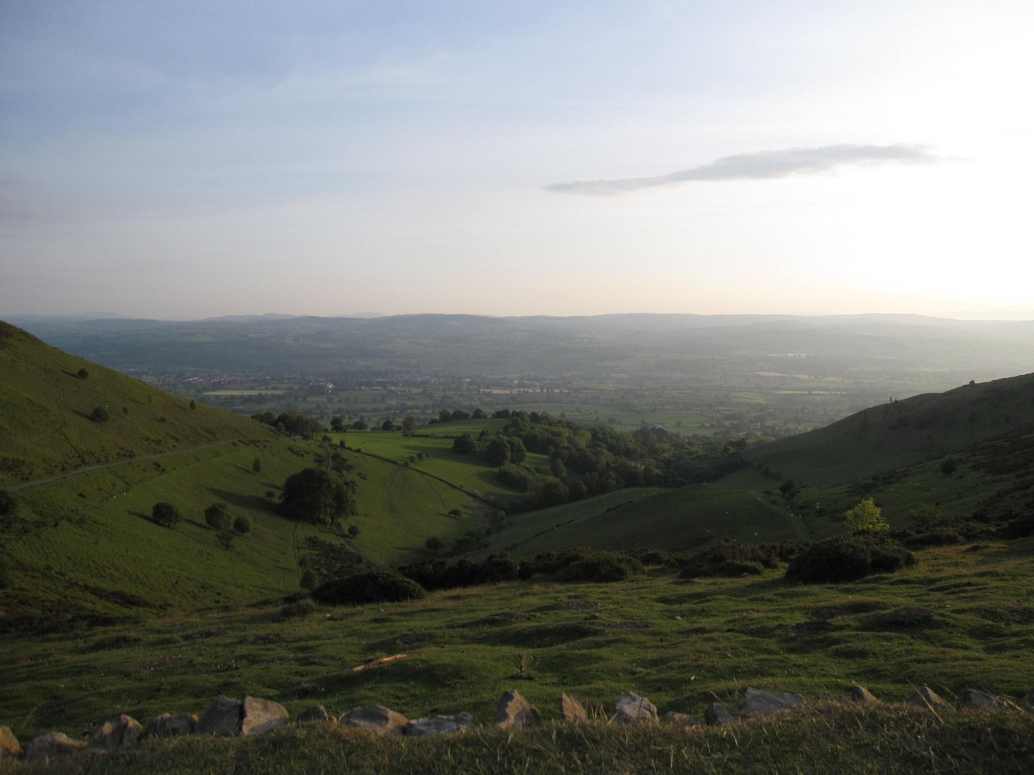 Canon PowerShot SD880 IS (Digital IXUS 870 IS / IXY Digital 920 IS) sample photo. Valley in north wales photography