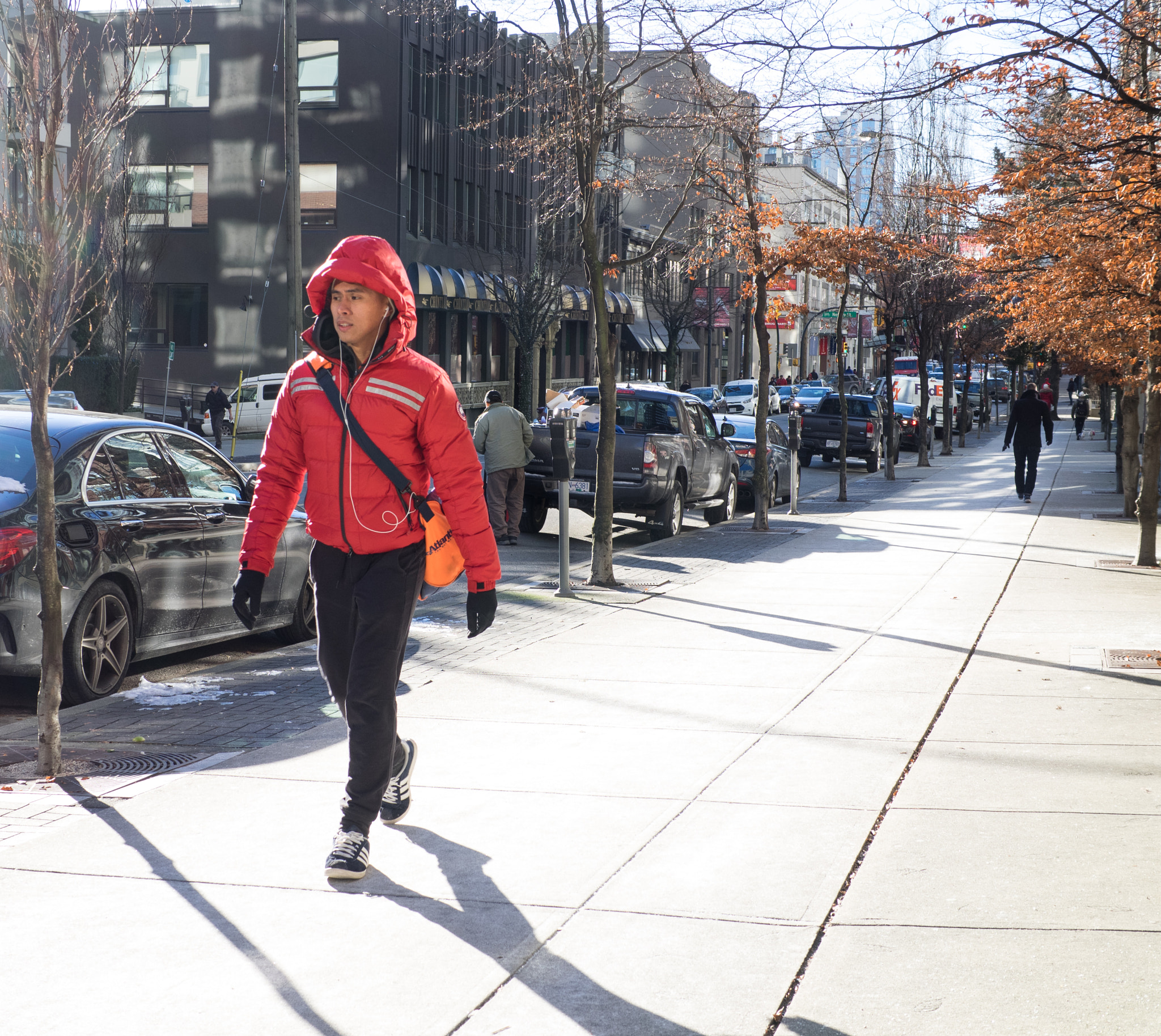 Olympus OM-D E-M1 + Panasonic Leica DG Summilux 25mm F1.4 II ASPH sample photo. Homer street, vancouver, 2017 photography