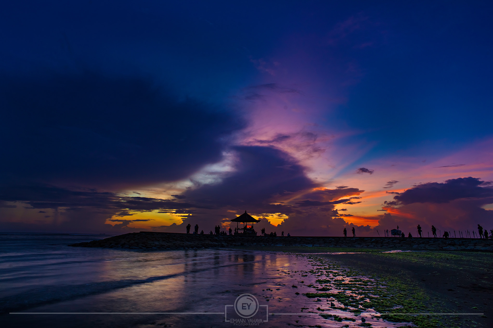 Sony Alpha DSLR-A850 + Sony 20mm F2.8 sample photo. "sunrise at sanur, bali" photography