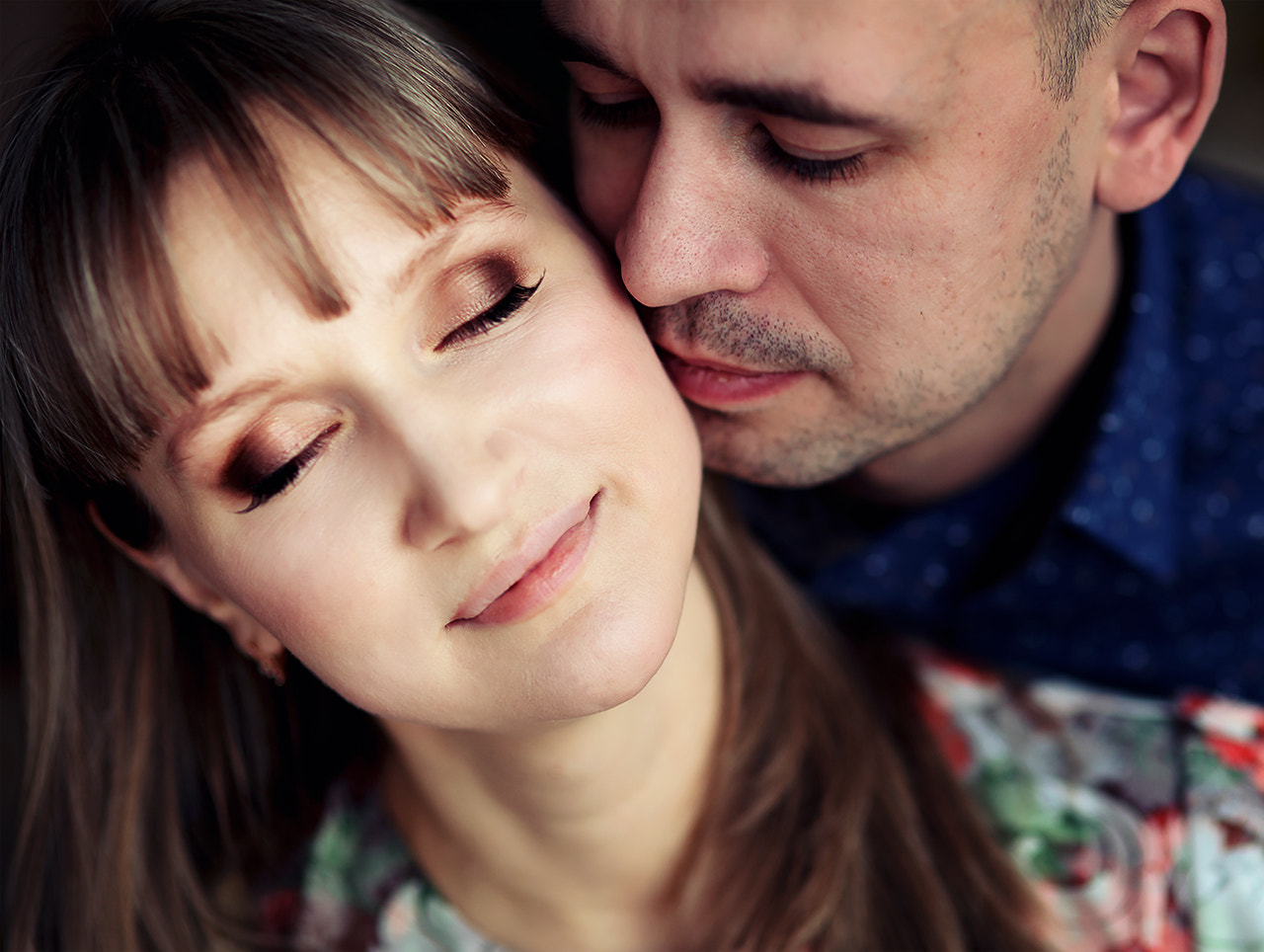 Sigma 85mm F1.4 EX DG HSM sample photo. To be loved and to love (natural light) photography