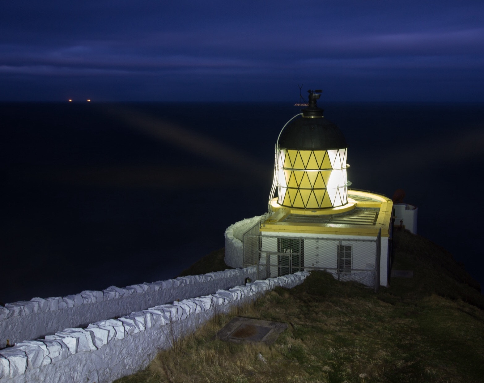 Sigma 10-20mm F3.5 EX DC HSM sample photo. St abbs lighthouse, scottish borders photography