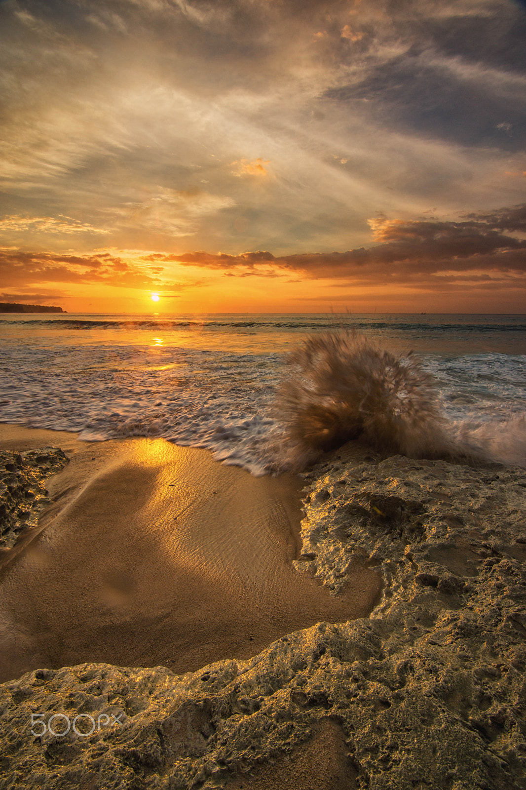 Sony SLT-A77 + 20mm F2.8 sample photo. Dreamland beach photography