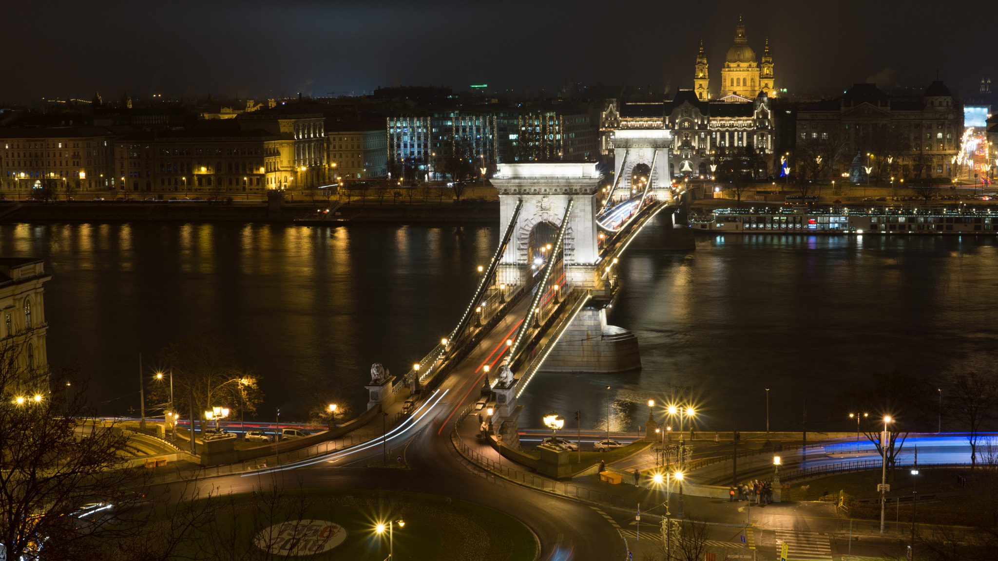 Sony SLT-A77 sample photo. Chain bridge, budapest photography