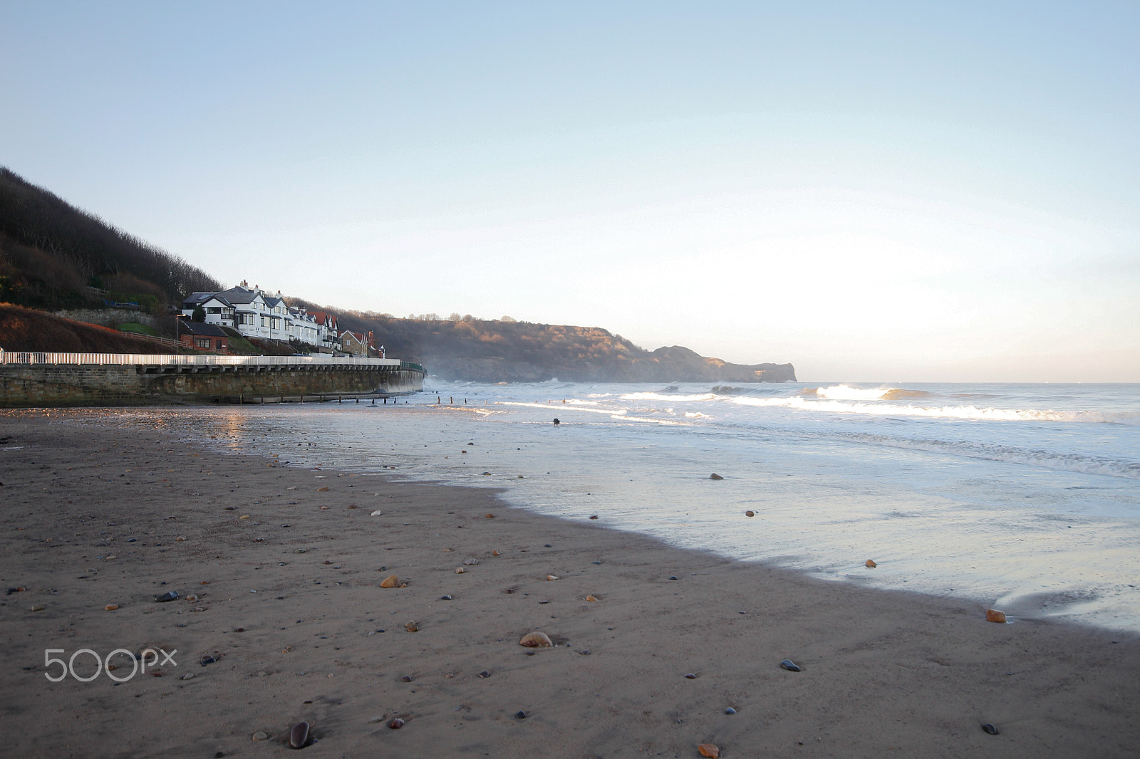 Canon EOS 700D (EOS Rebel T5i / EOS Kiss X7i) + Sigma 10-20mm F4-5.6 EX DC HSM sample photo. Sandsend beach in winter photography