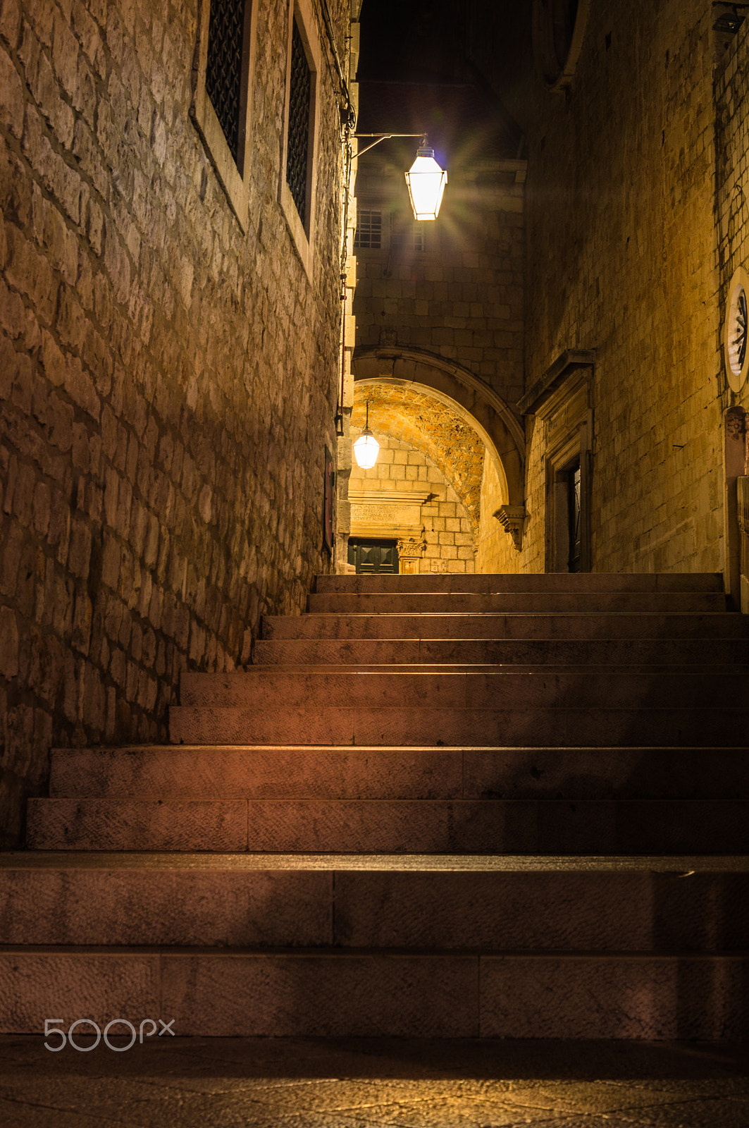 Sony SLT-A35 sample photo. Dubrovnik alley photography