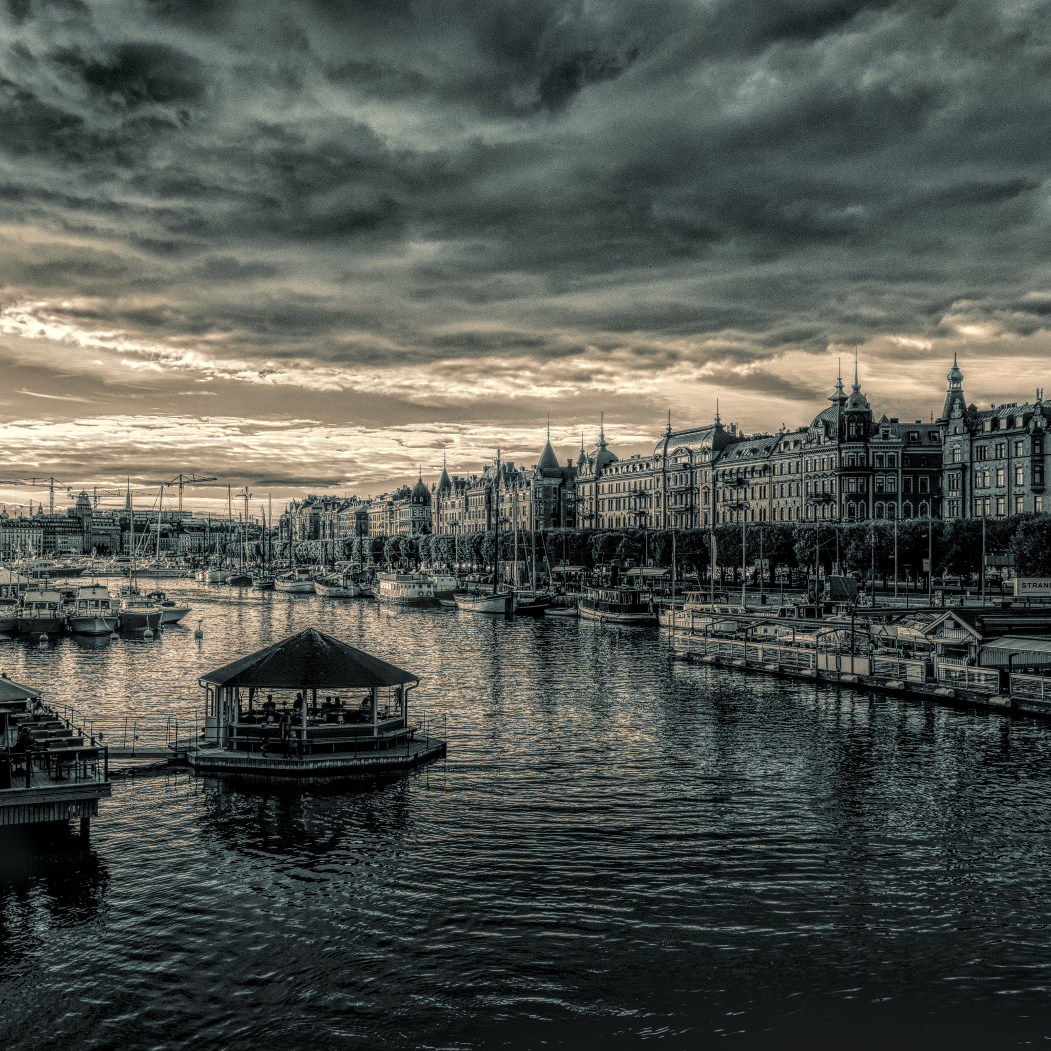 Panasonic Lumix DMC-GH3 sample photo. Moody stockholm photography