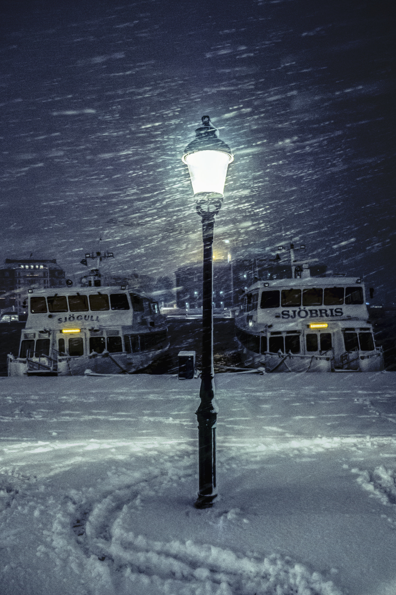 Panasonic Lumix DMC-GH3 sample photo. Winter in stockholm photography