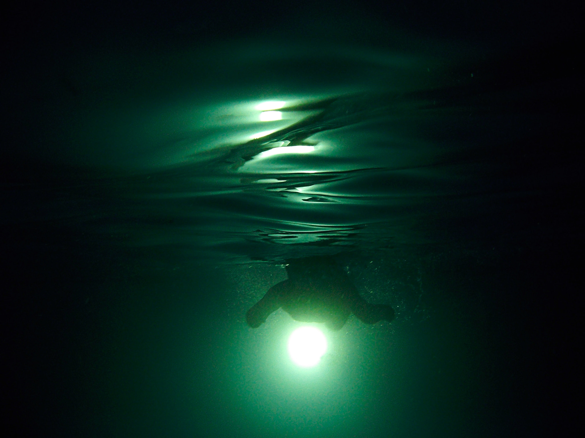 Nikon Coolpix S31 sample photo. Nightswimmer photography