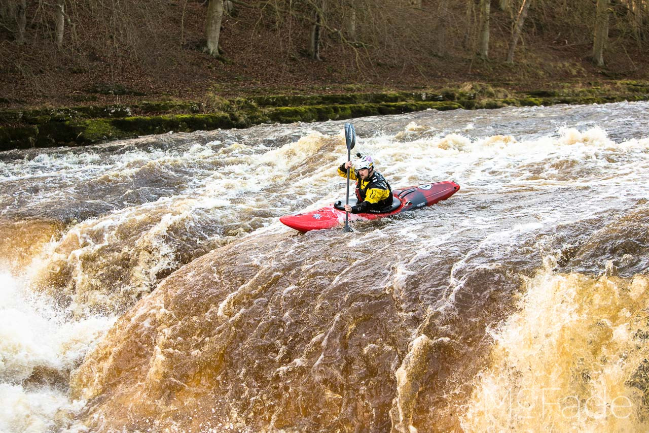 Canon EOS 5D Mark IV + Canon EF 70-200mm F2.8L IS USM sample photo. Kayak man at a flooded asgarth falls0q5a2835 photography