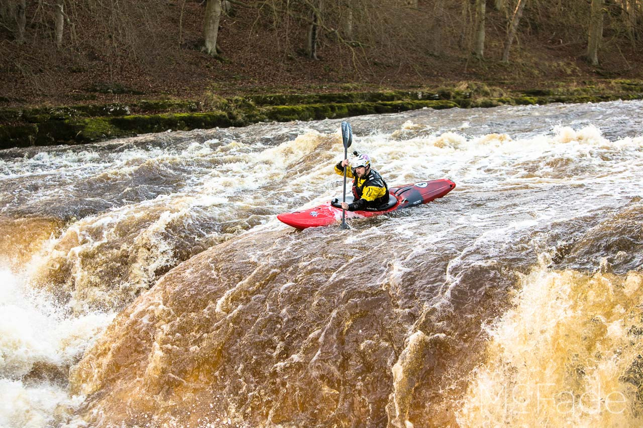 Canon EF 70-200mm F2.8L IS USM sample photo. Kayak man at a flooded asgarth falls0q5a2835 photography