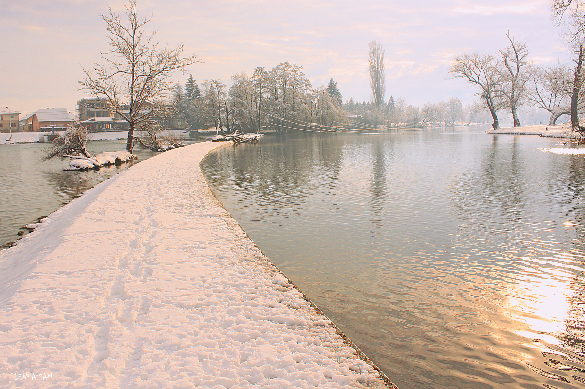 Canon EOS 500D (EOS Rebel T1i / EOS Kiss X3) sample photo. Winter river photography