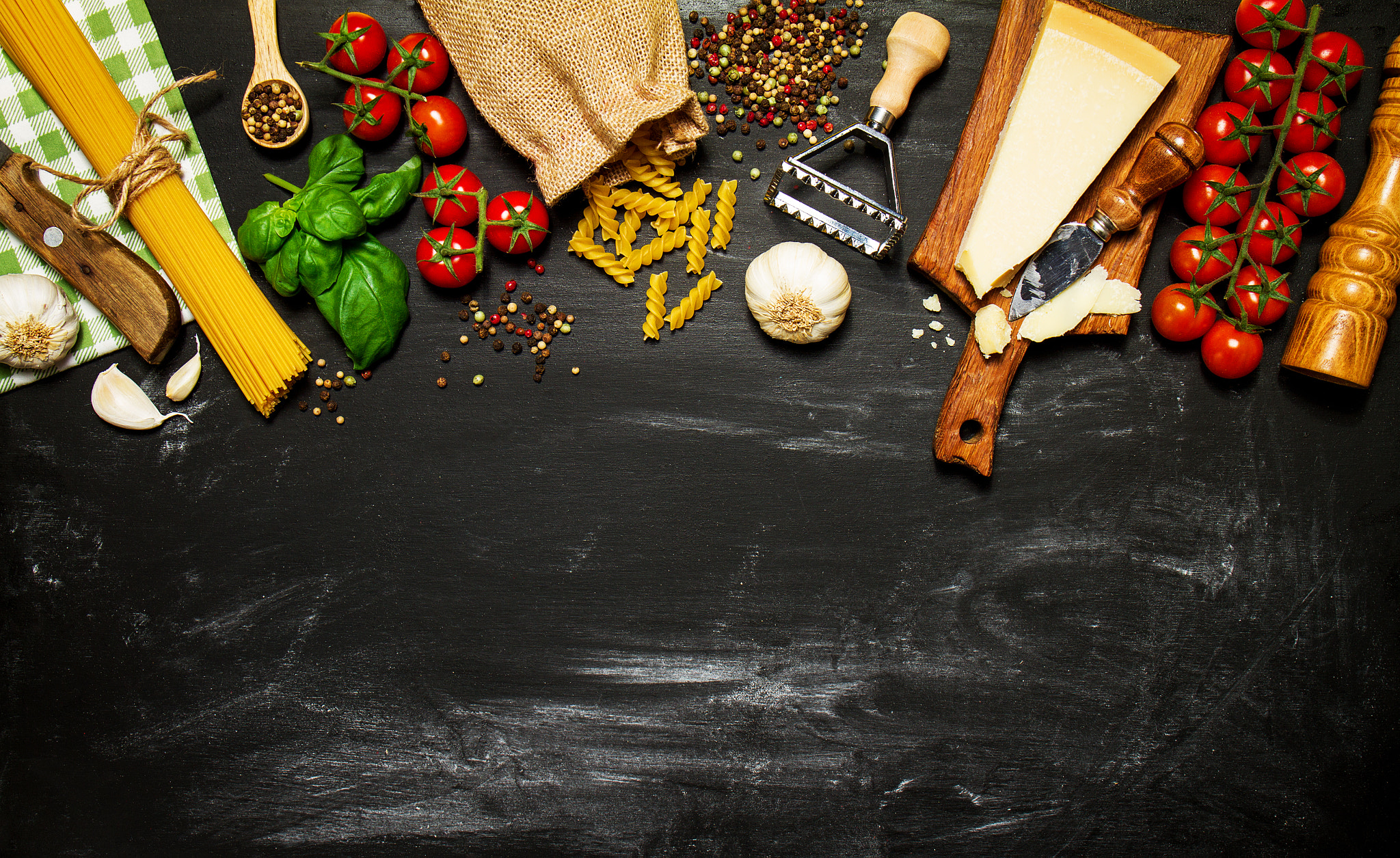 Canon EF 24-70mm F4L IS USM sample photo. Italian food or ingredients background with fresh vegetables, pa photography