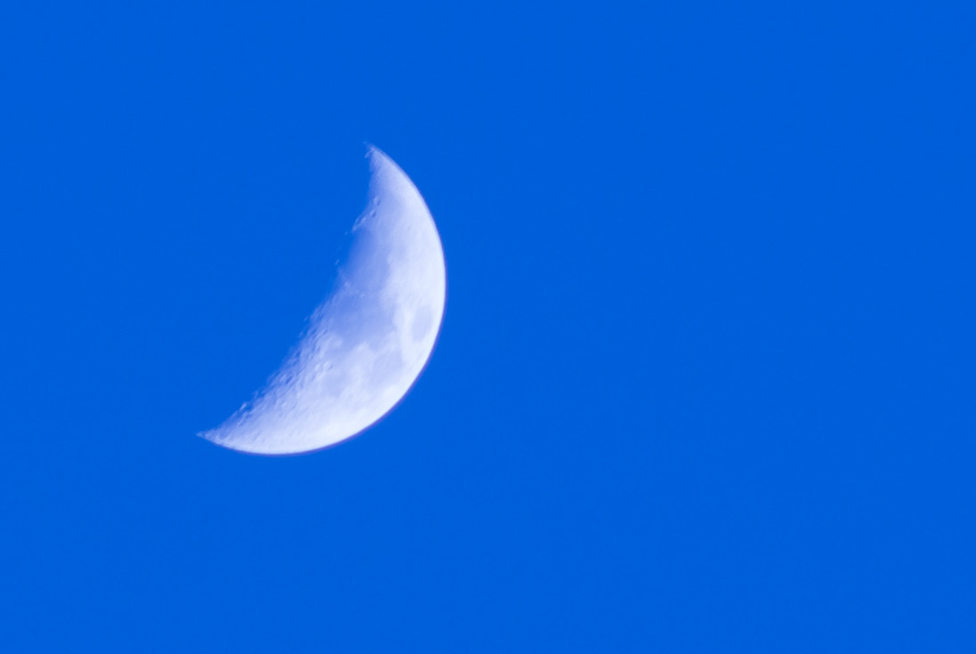 Sony SLT-A35 sample photo. Beauty shot of moon photography