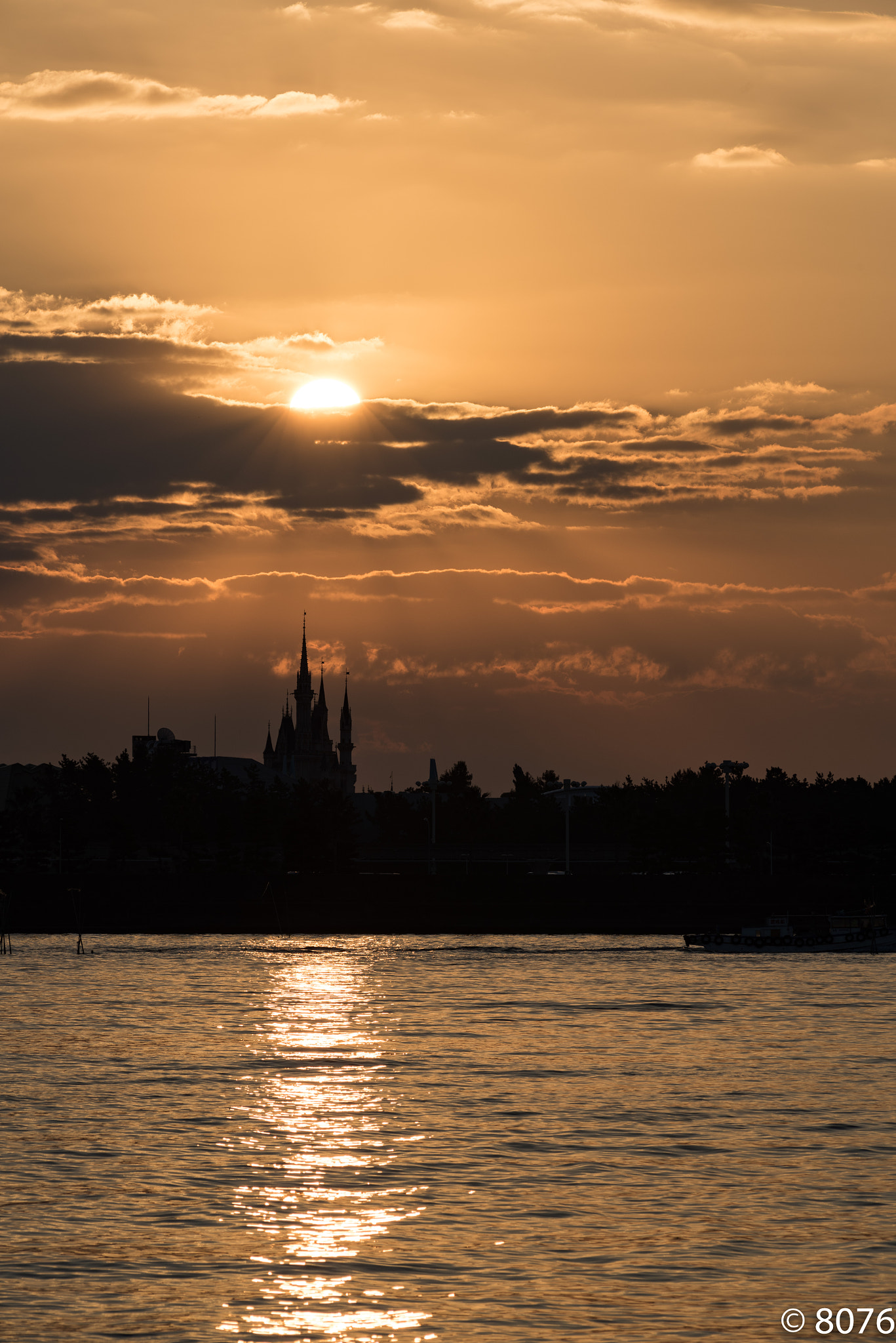 AF Zoom-Nikkor 80-200mm f/2.8 ED sample photo. Rising sun photography