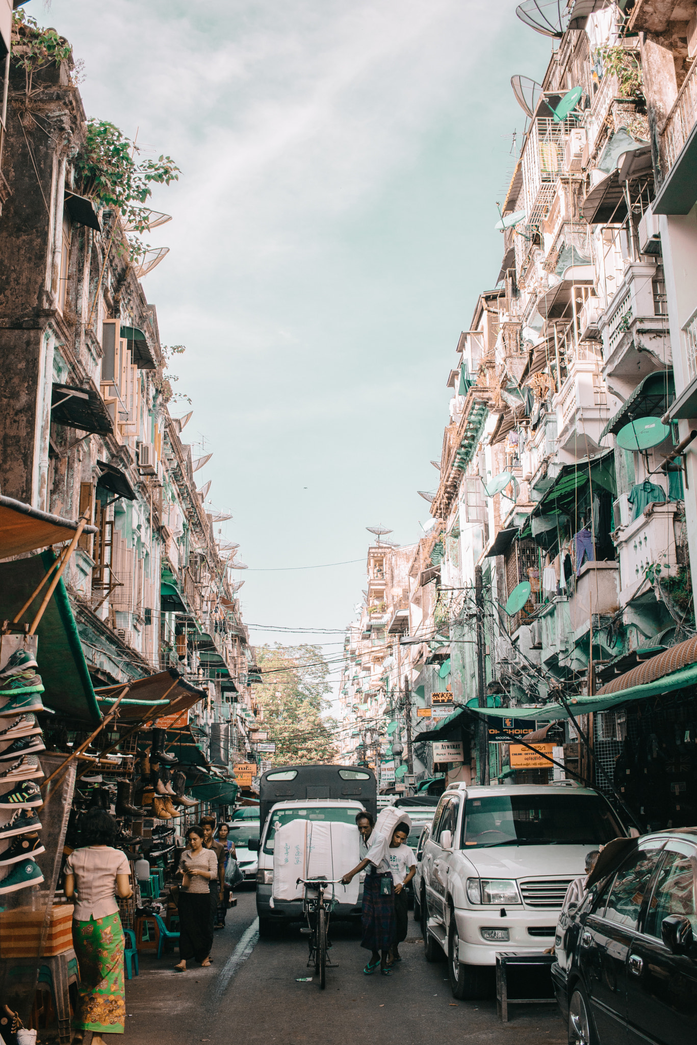 Canon EF-S 24mm F2.8 STM sample photo. | we used to lay on our backs and look up at the s ... photography