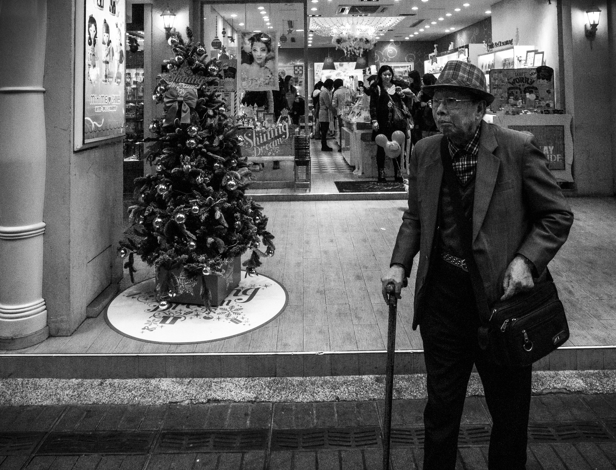 Ricoh GR DIGITAL 2 sample photo. Untitled photography